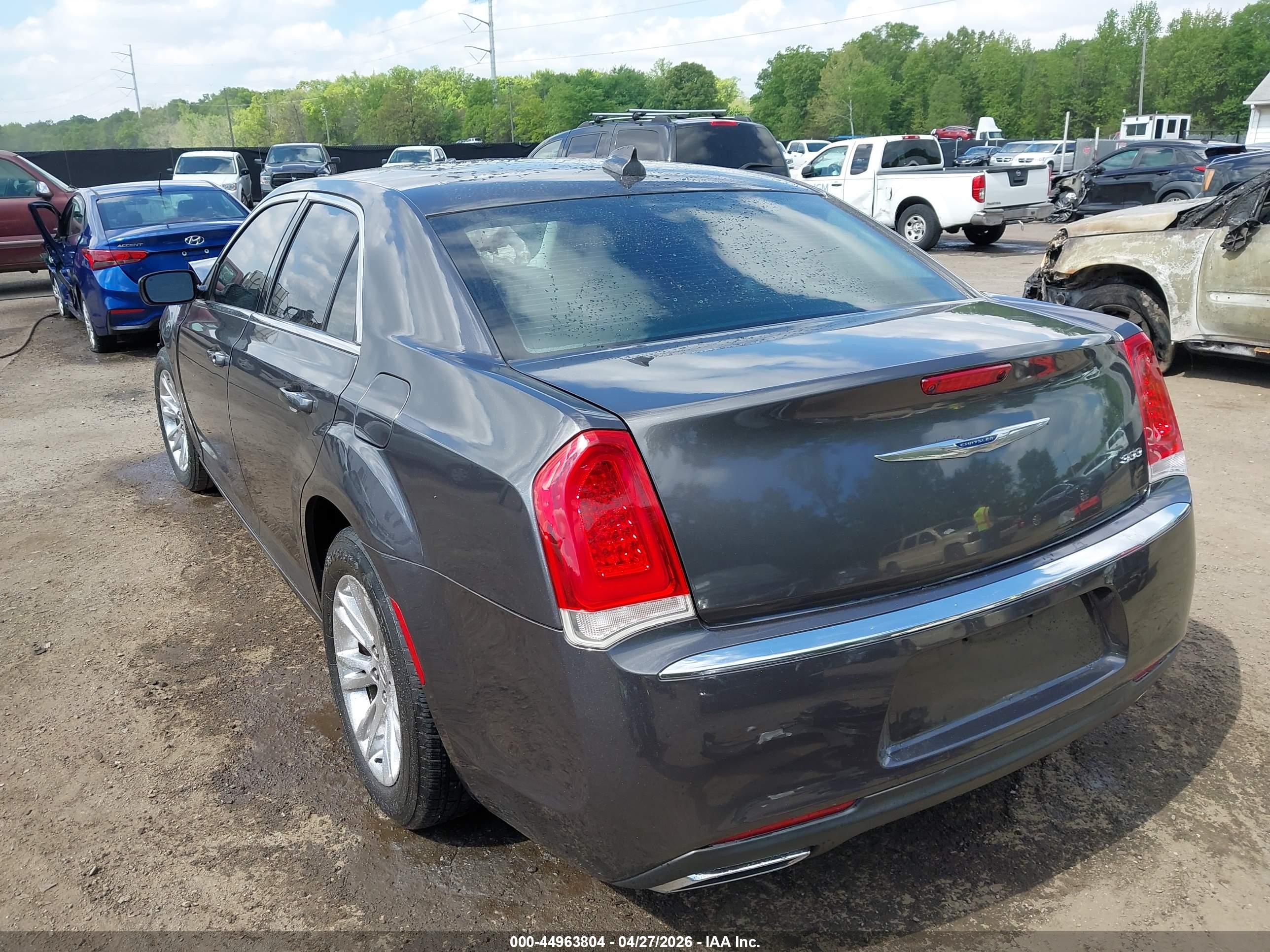 CHRYSLER 300 image 3