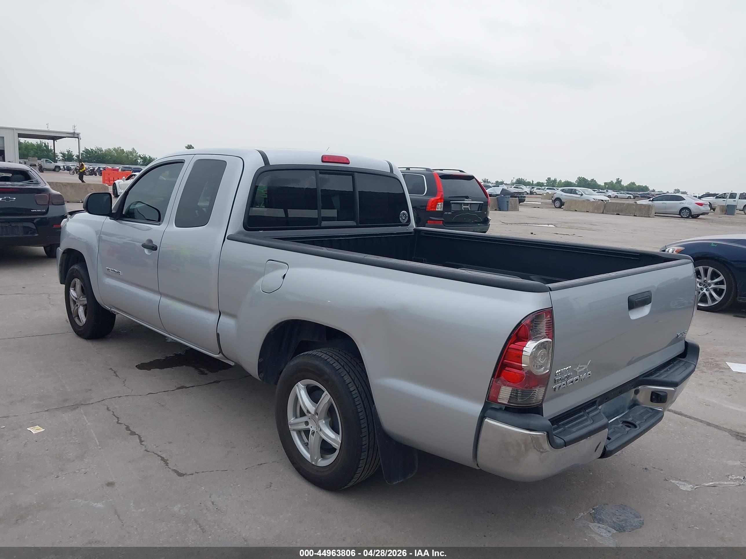 TOYOTA TACOMA image 3
