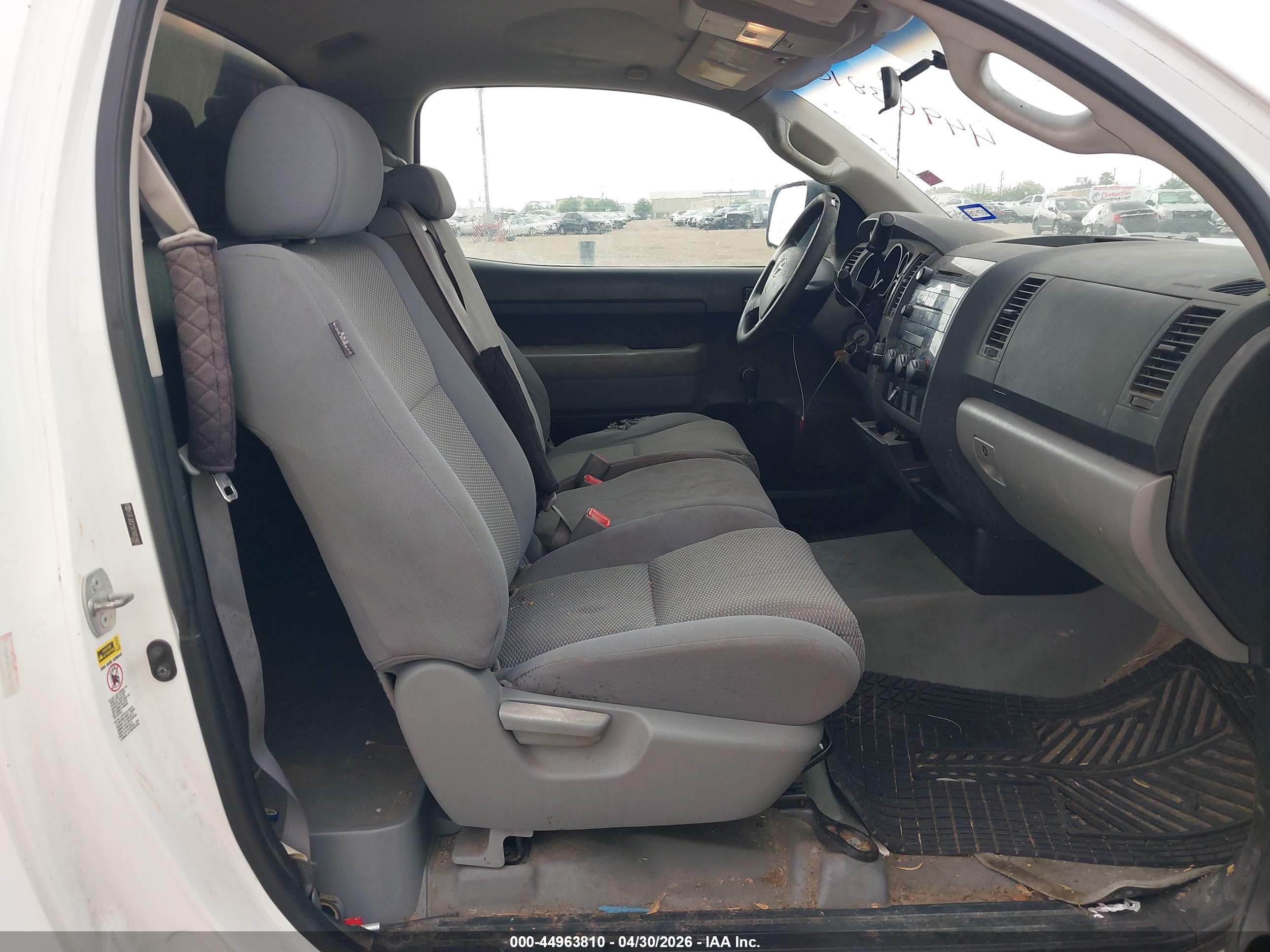 TOYOTA TUNDRA image 5