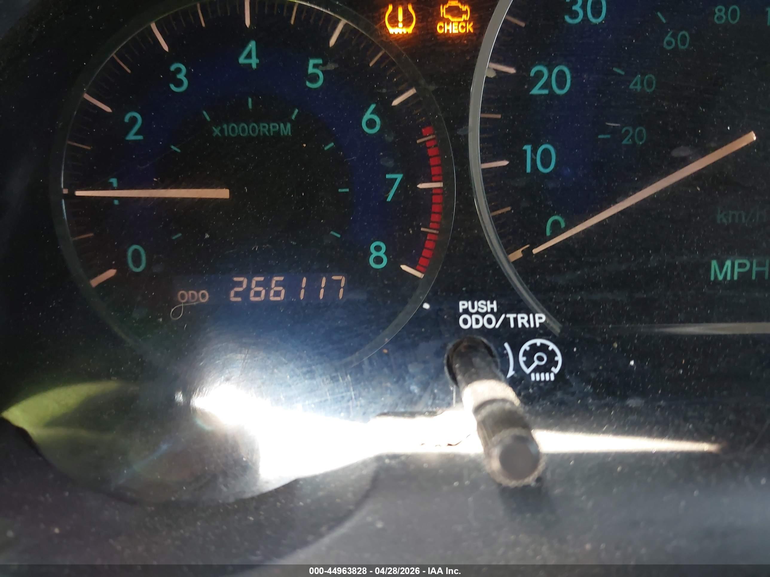 TOYOTA SIENNA image 7