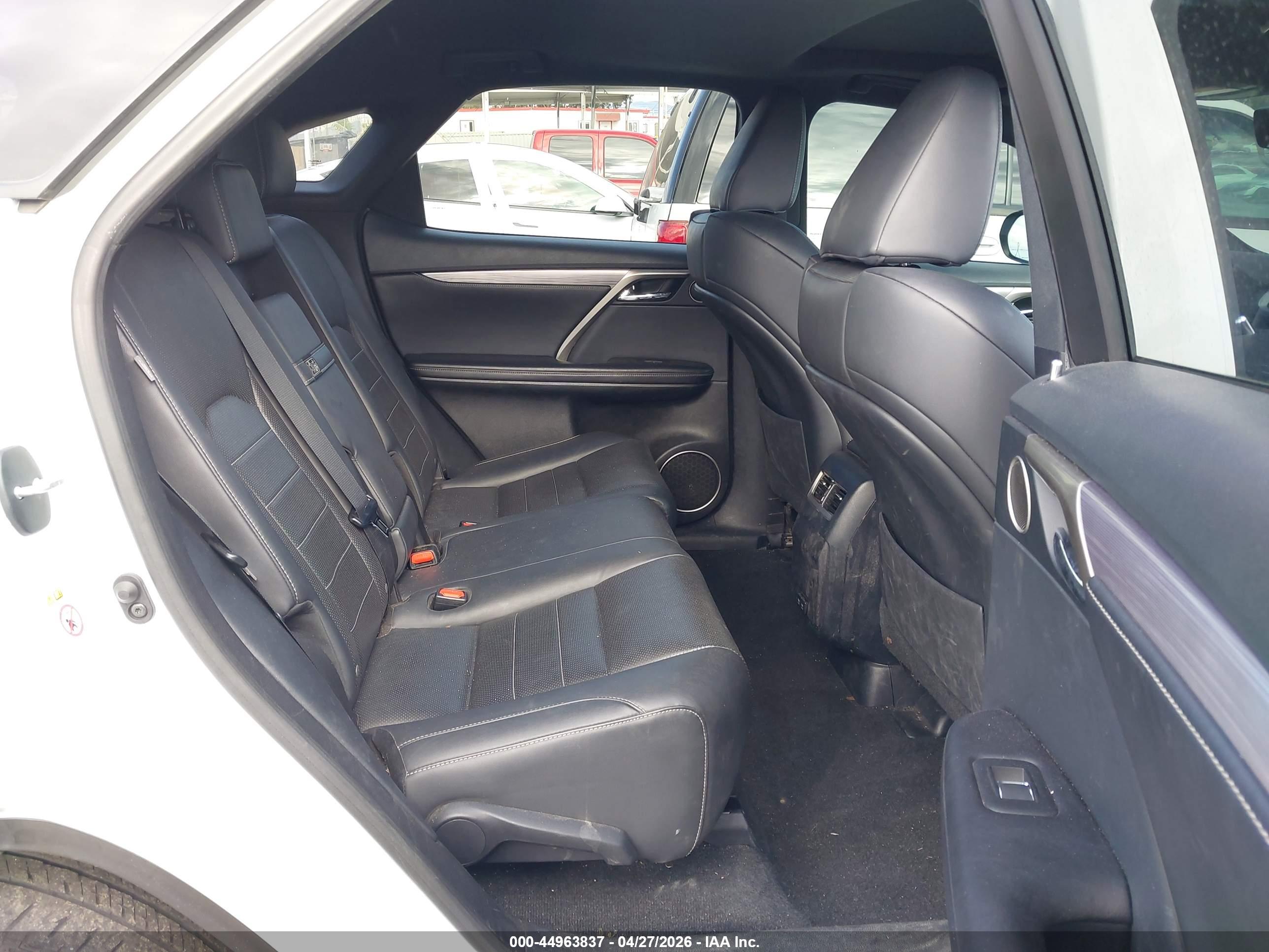 LEXUS RX image 8