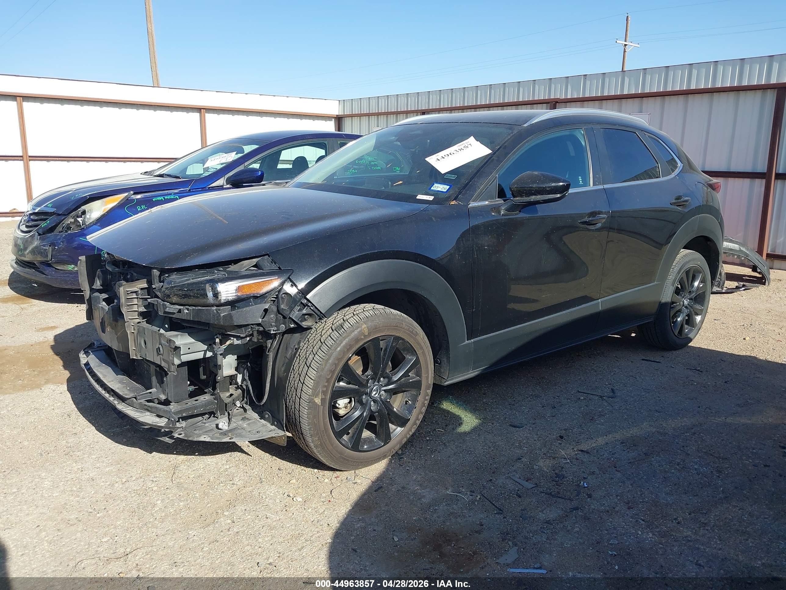MAZDA CX-30 image 2