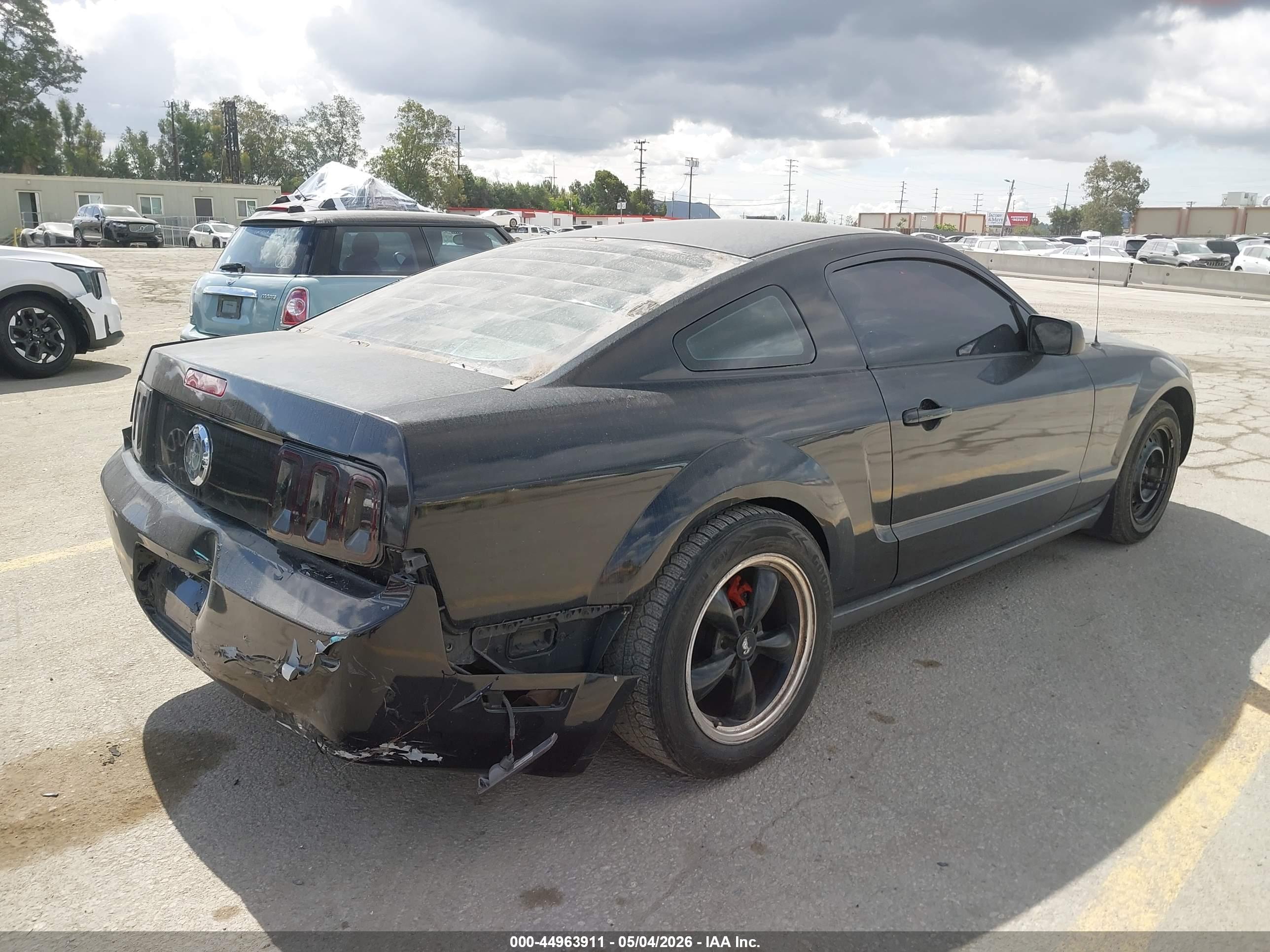 FORD MUSTANG image 4
