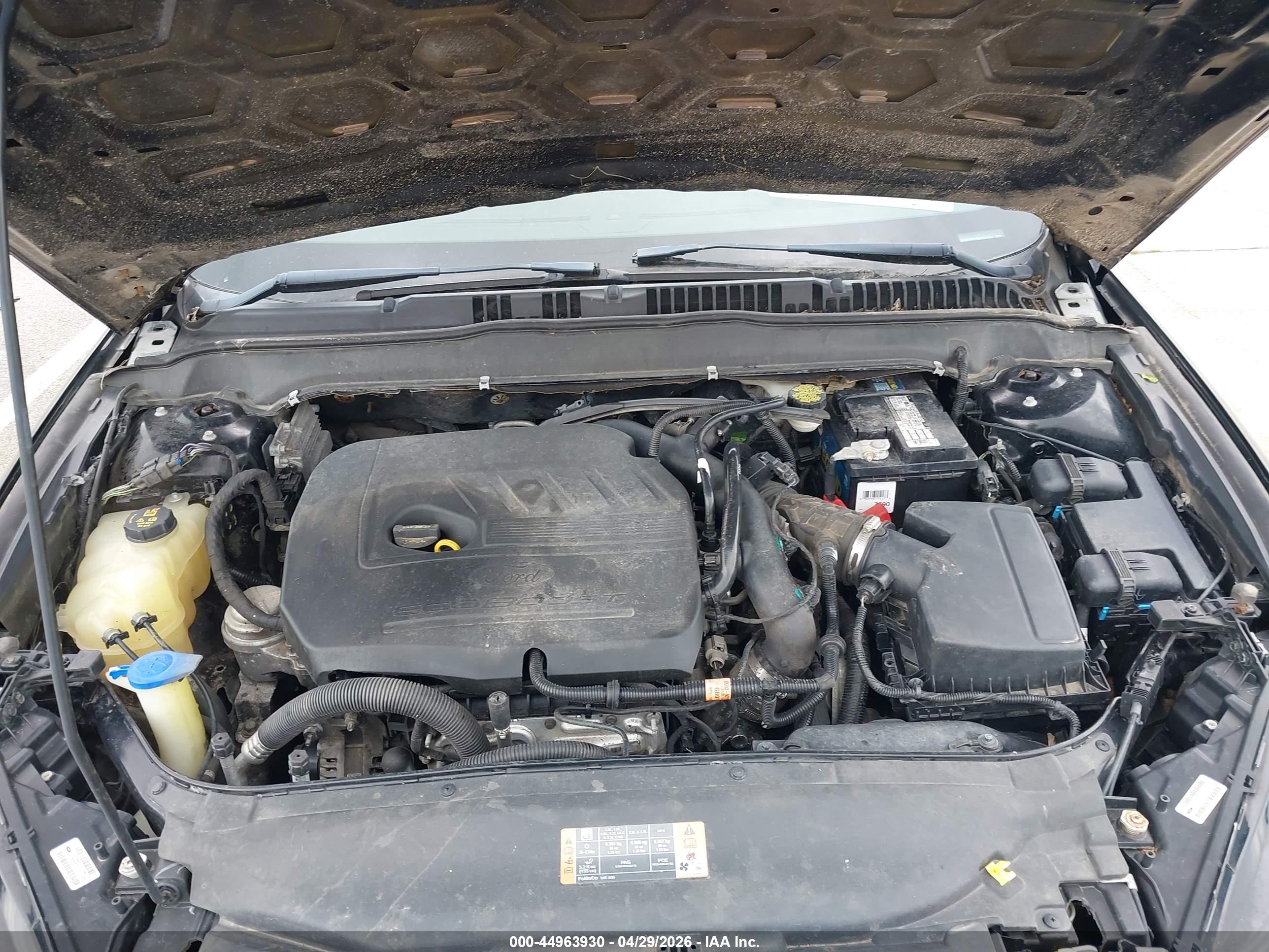 FORD FUSION image 10