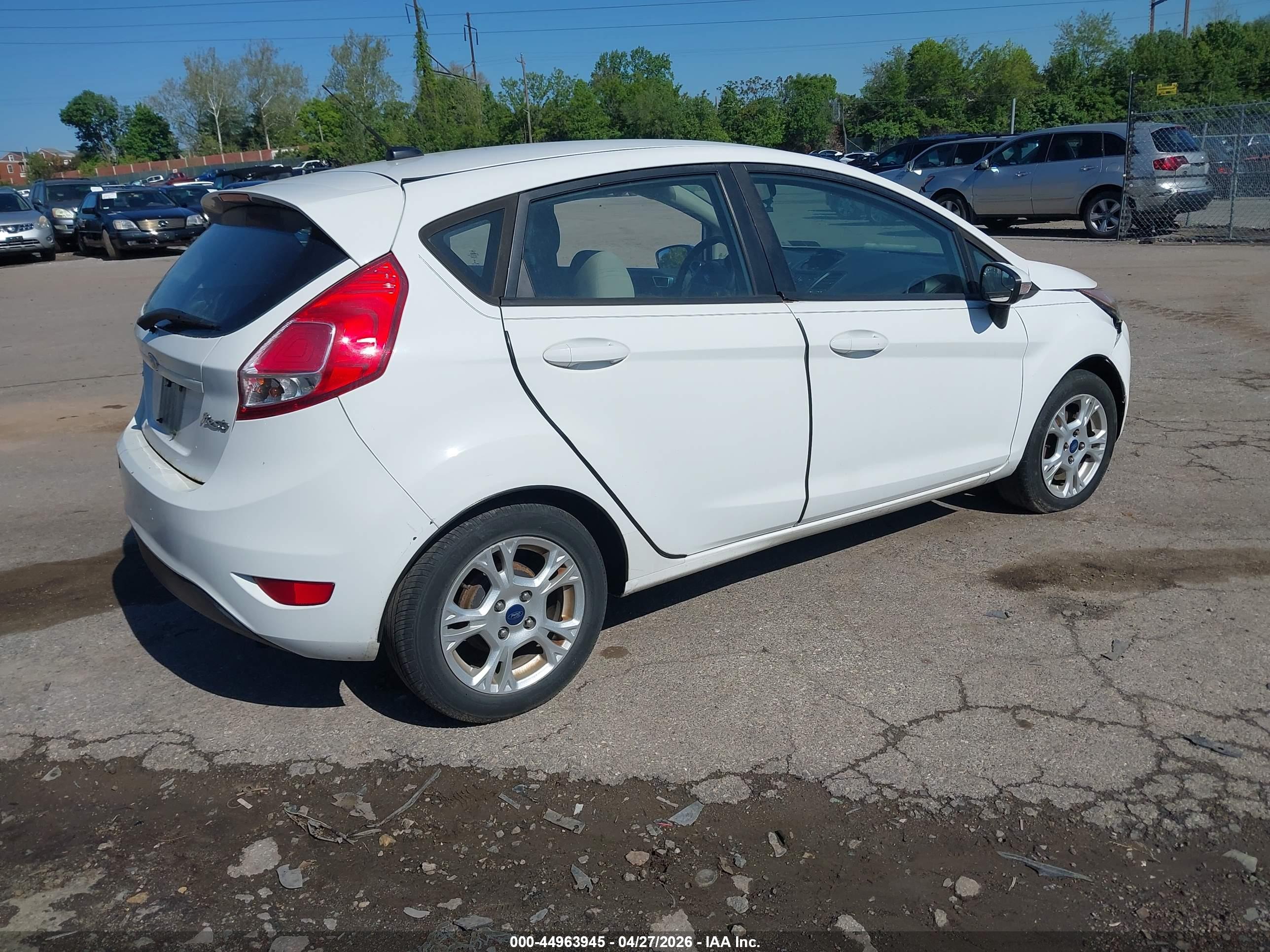 FORD FIESTA image 4