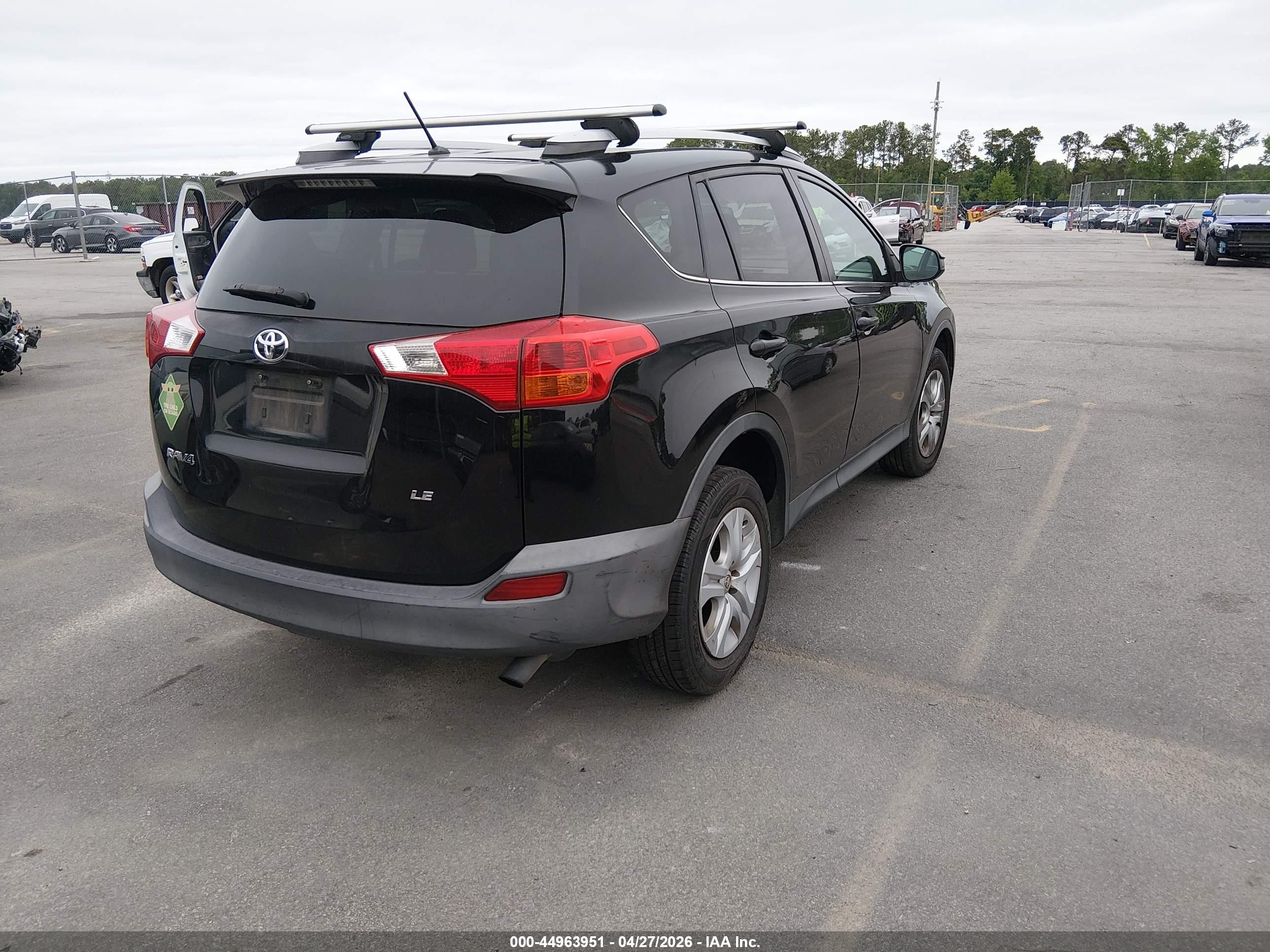 TOYOTA RAV4 image 4