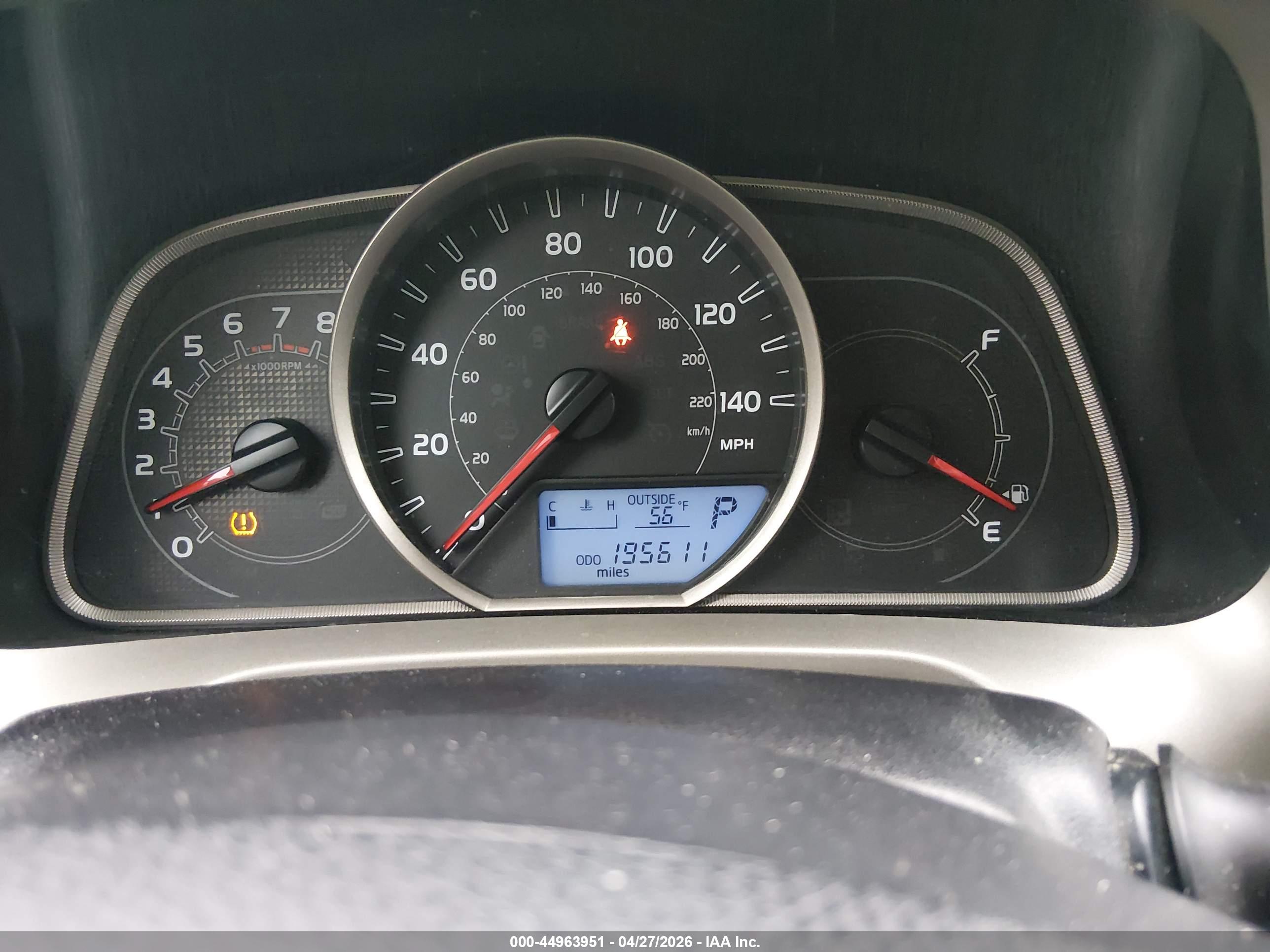 TOYOTA RAV4 image 7