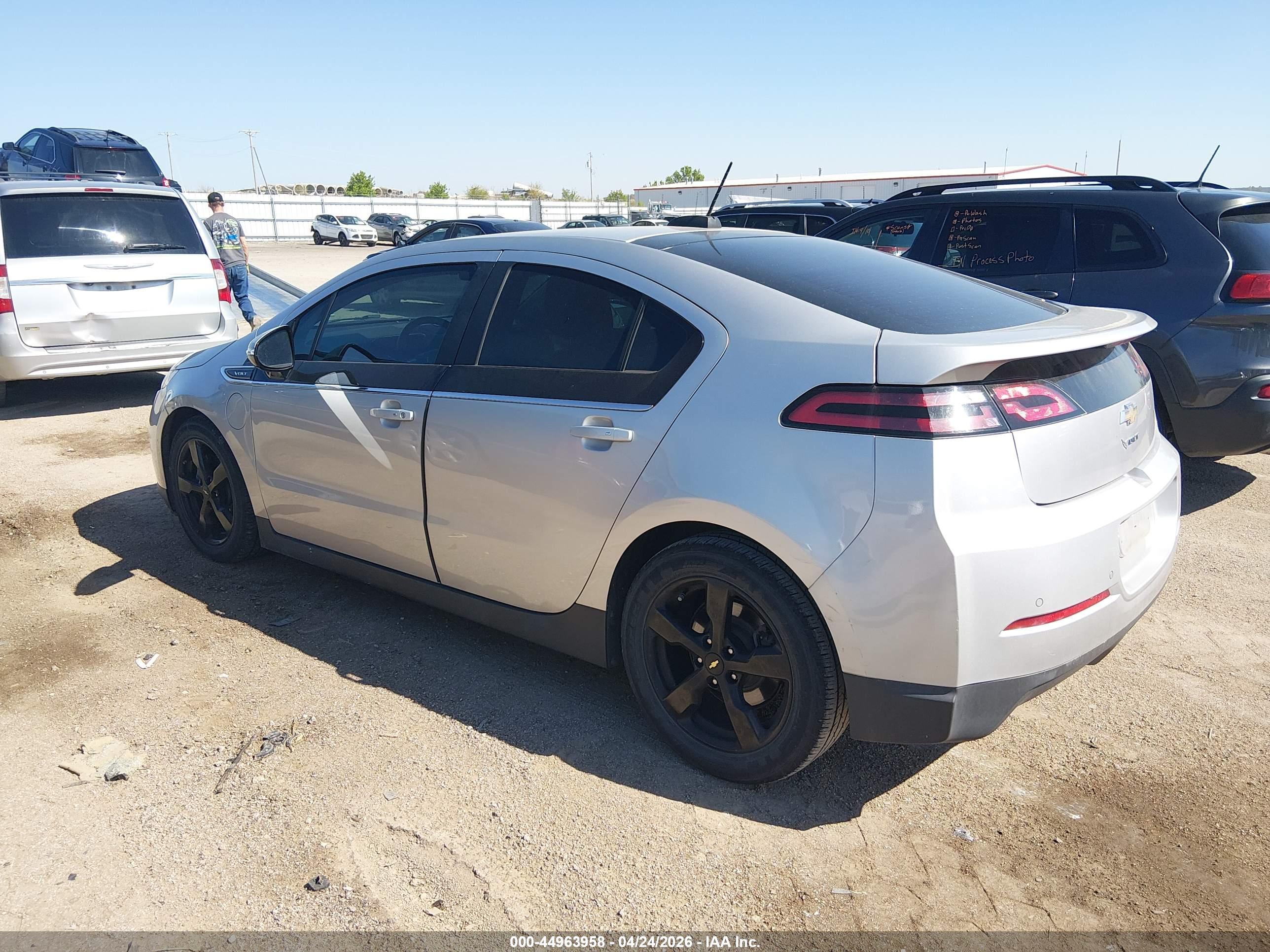 CHEVROLET VOLT image 3
