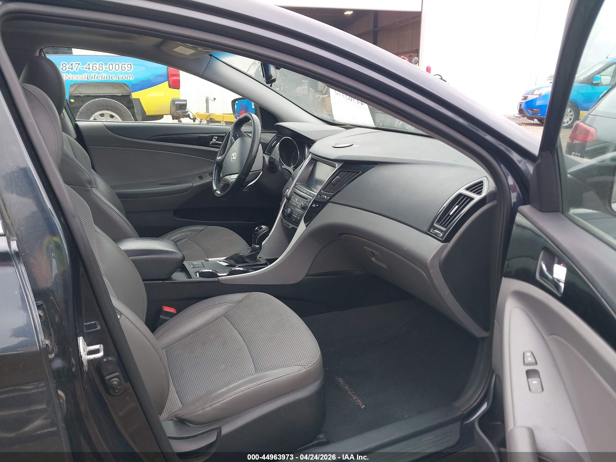 HYUNDAI SONATA image 5