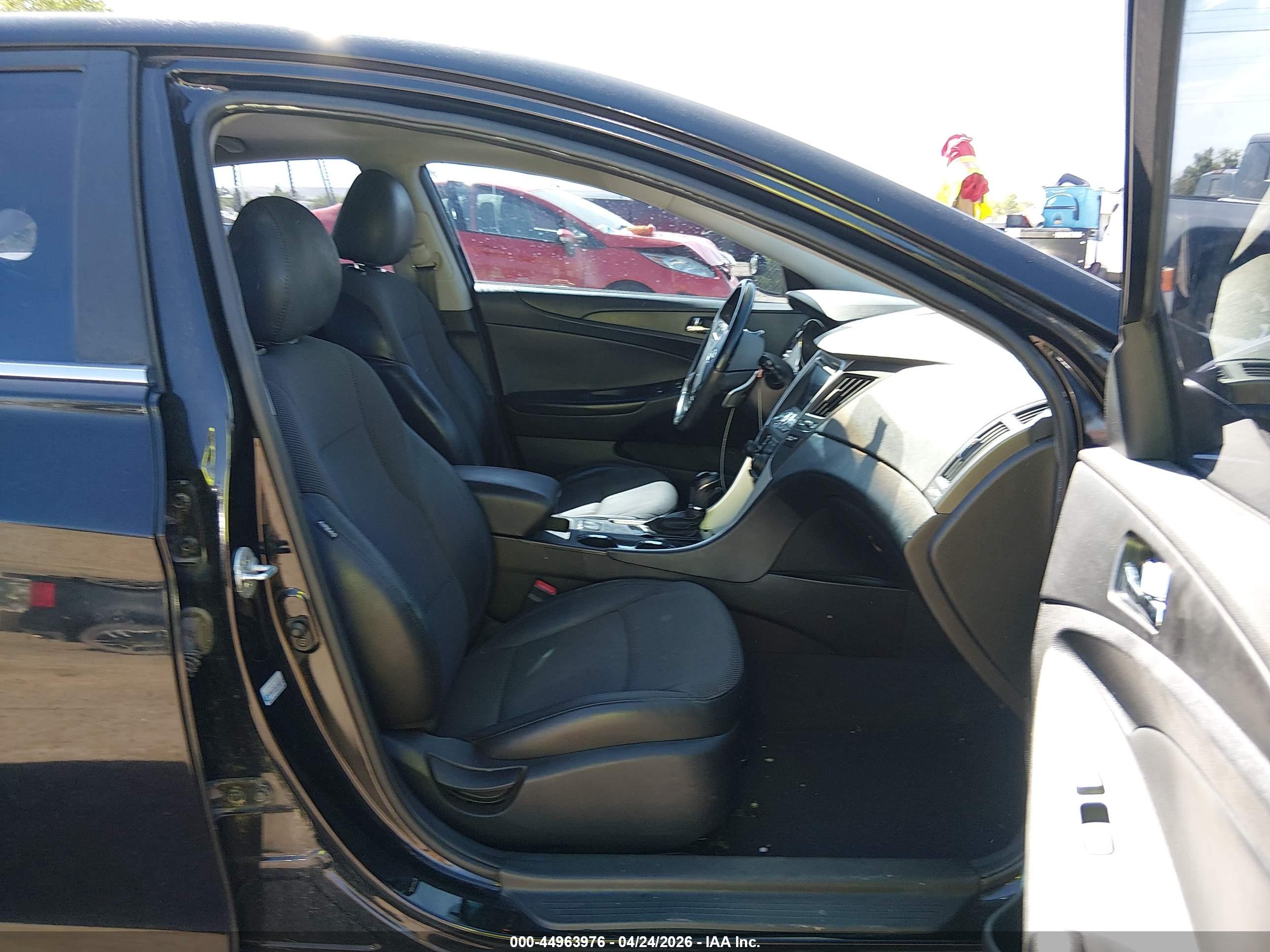 HYUNDAI SONATA image 5