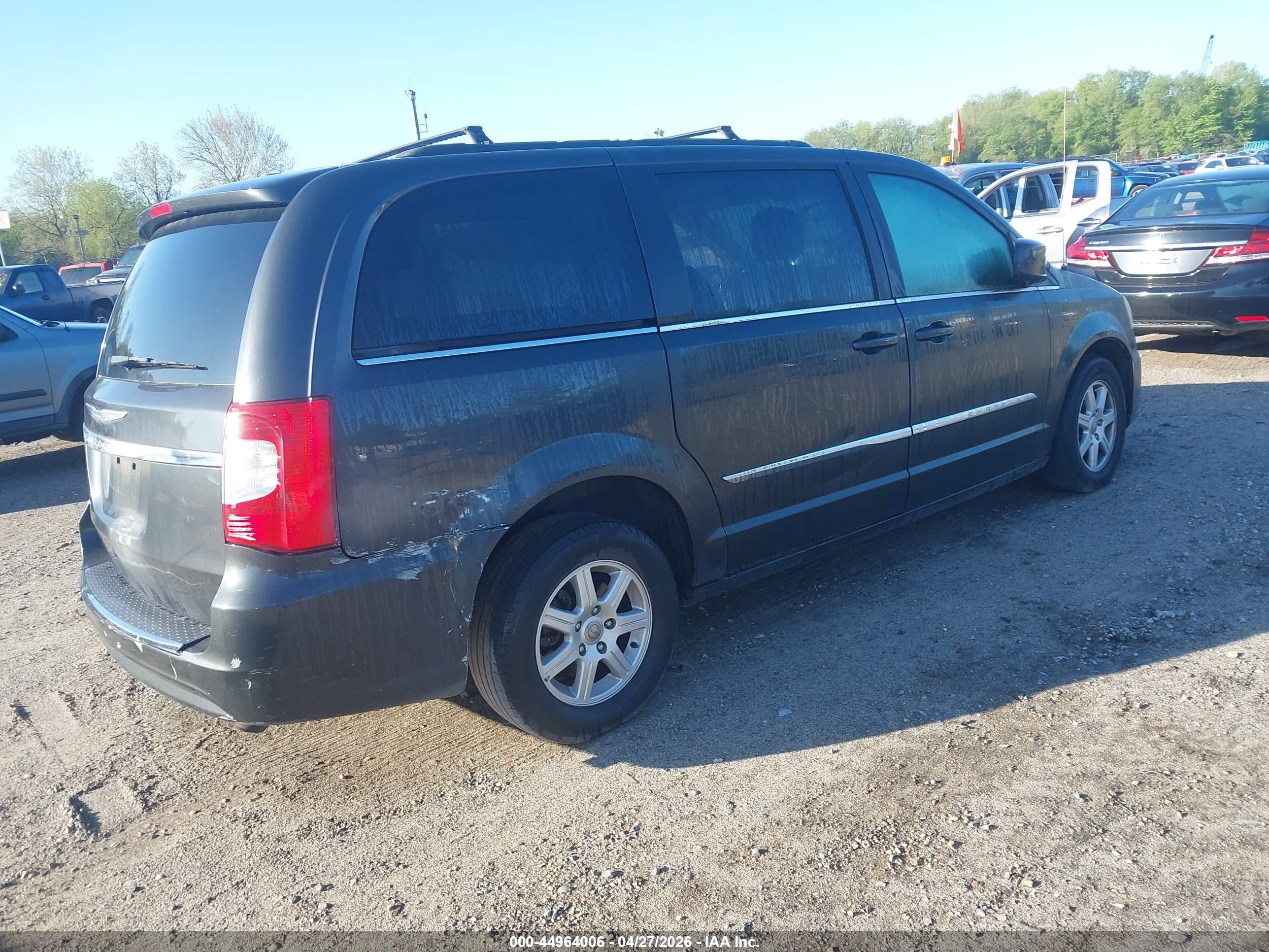 CHRYSLER TOWN image 4