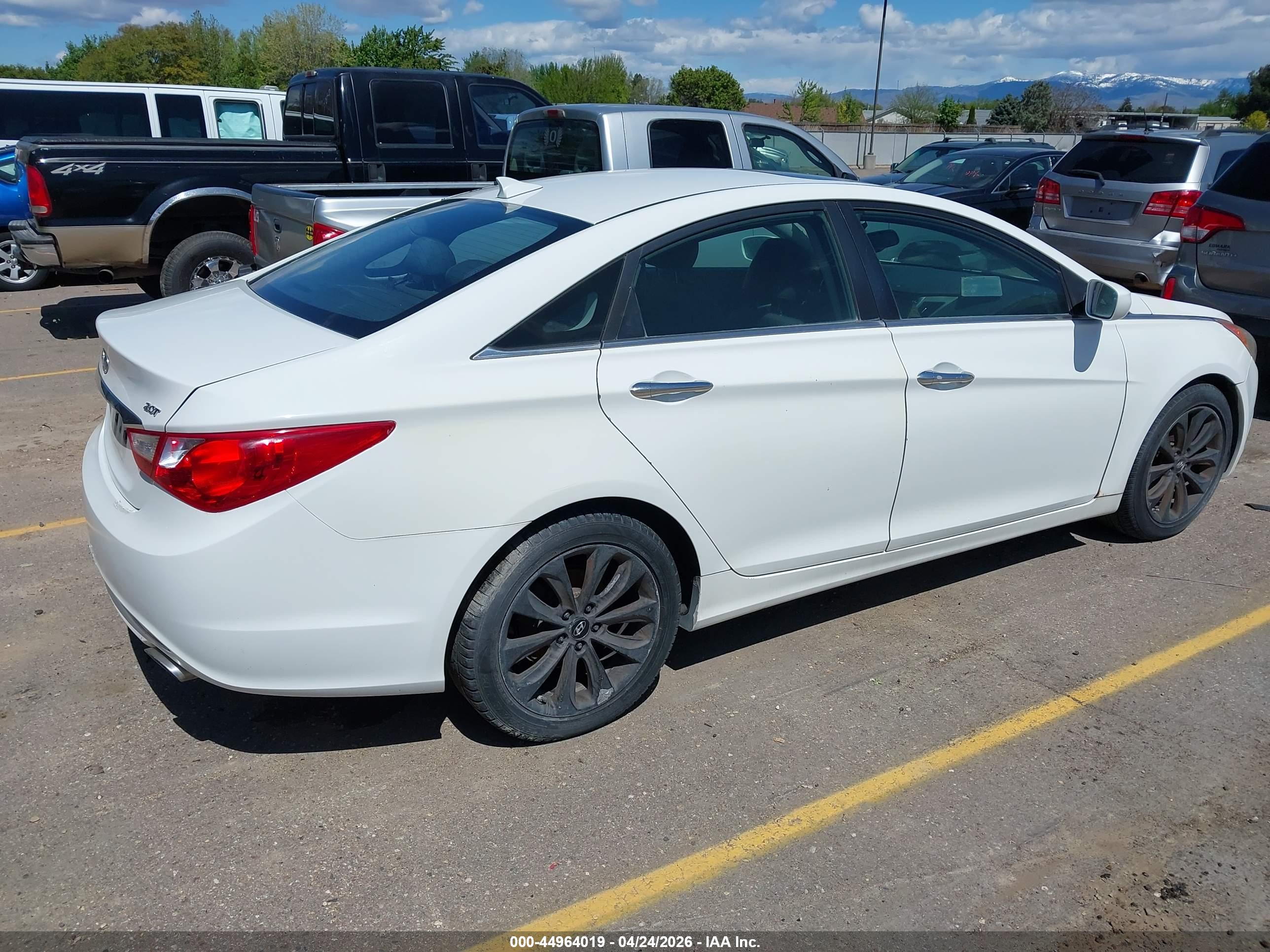 HYUNDAI SONATA image 4