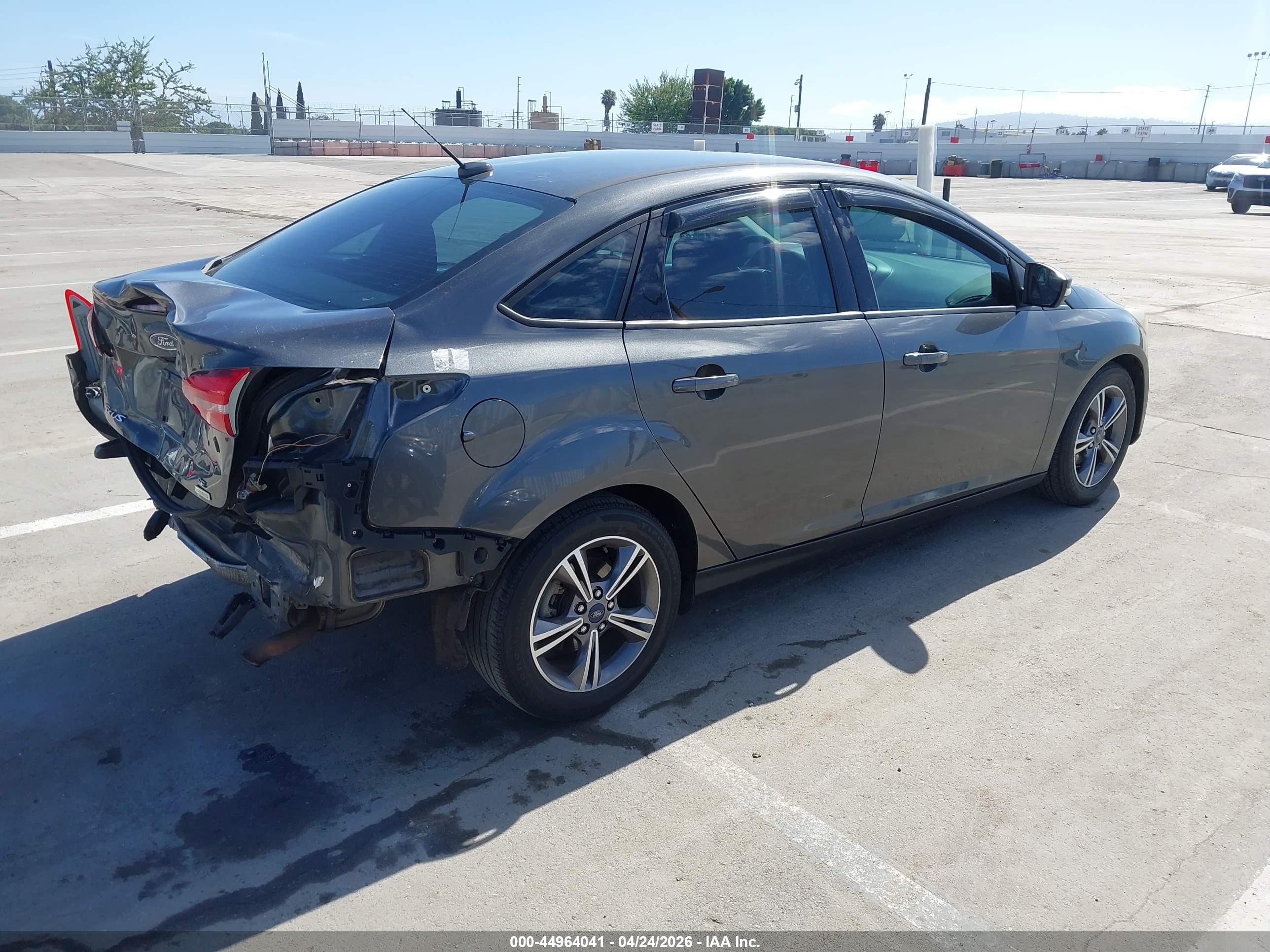 FORD FOCUS image 4