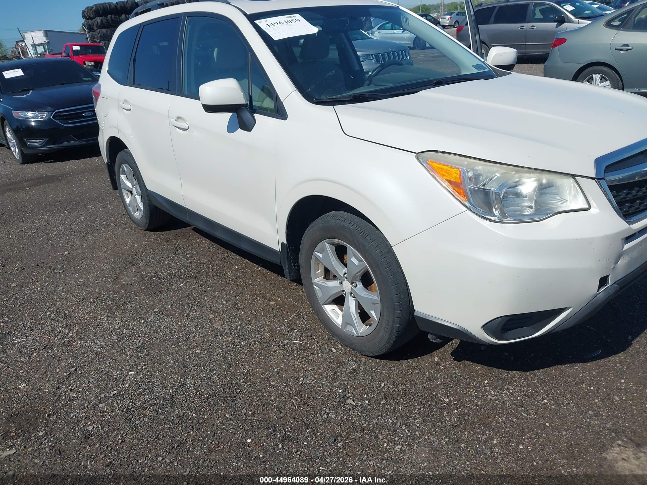 SUBARU FORESTER image 6