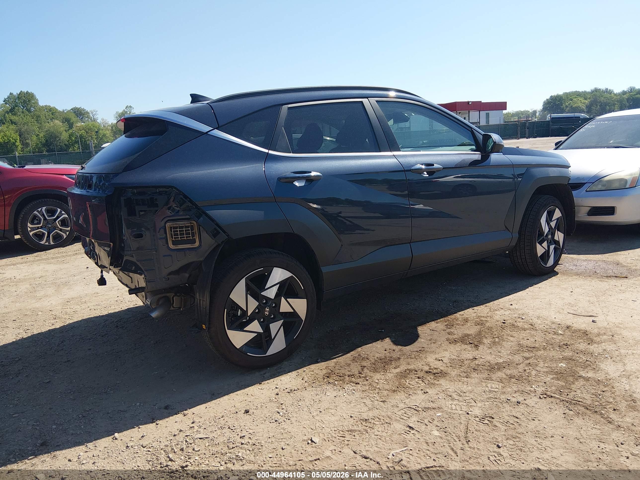 HYUNDAI KONA image 4