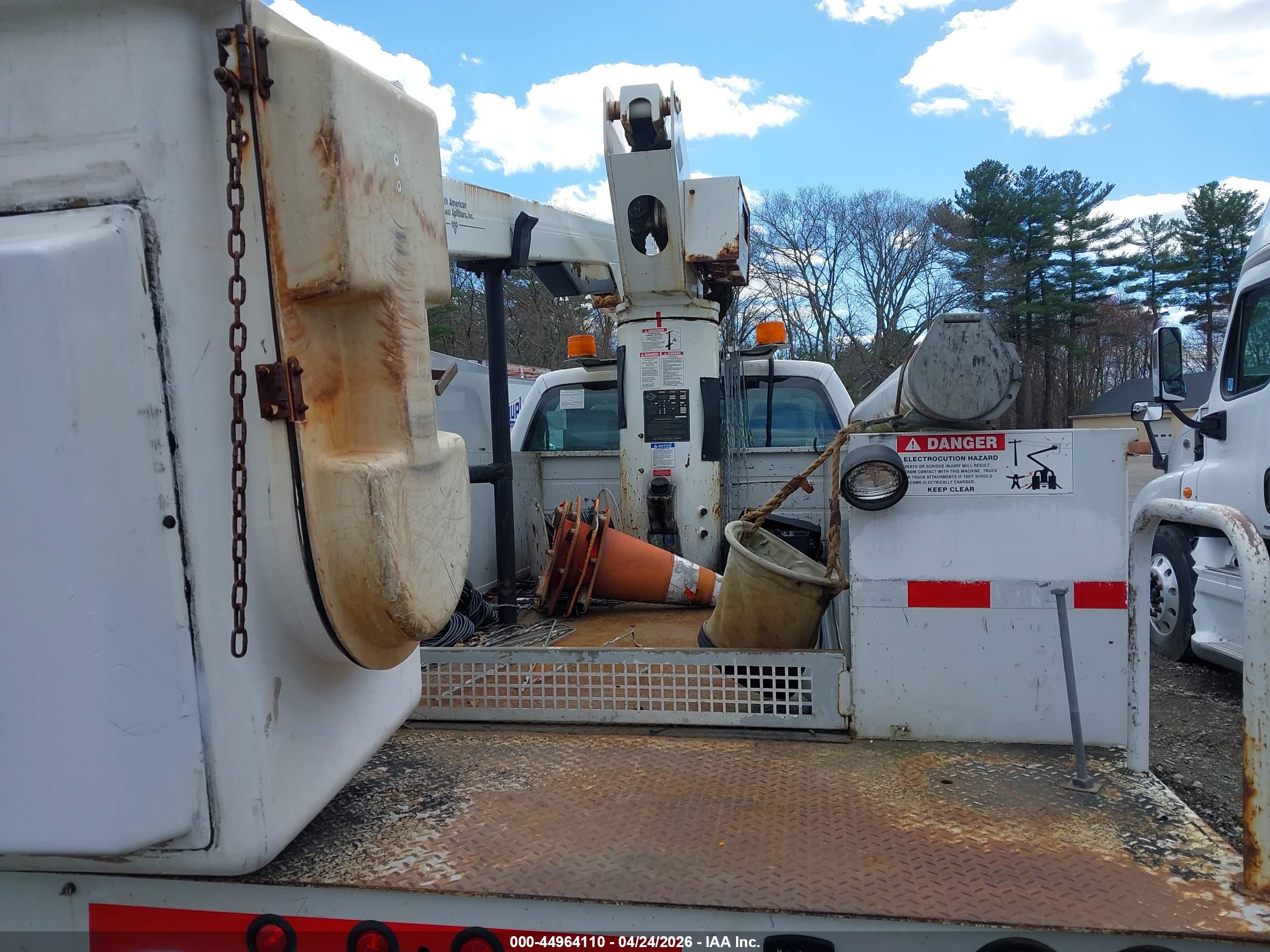FORD F-450 image 7