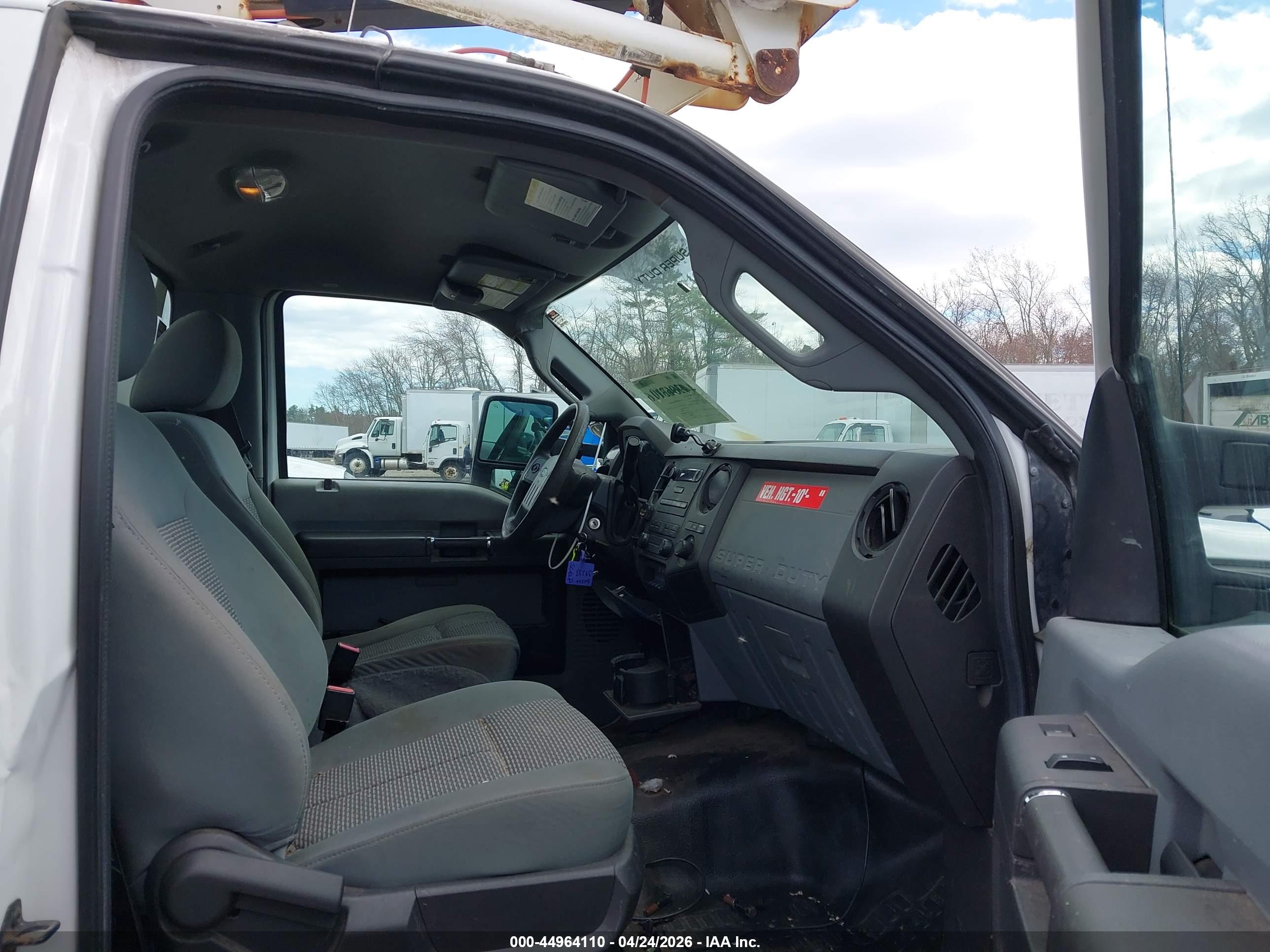 FORD F-450 image 8