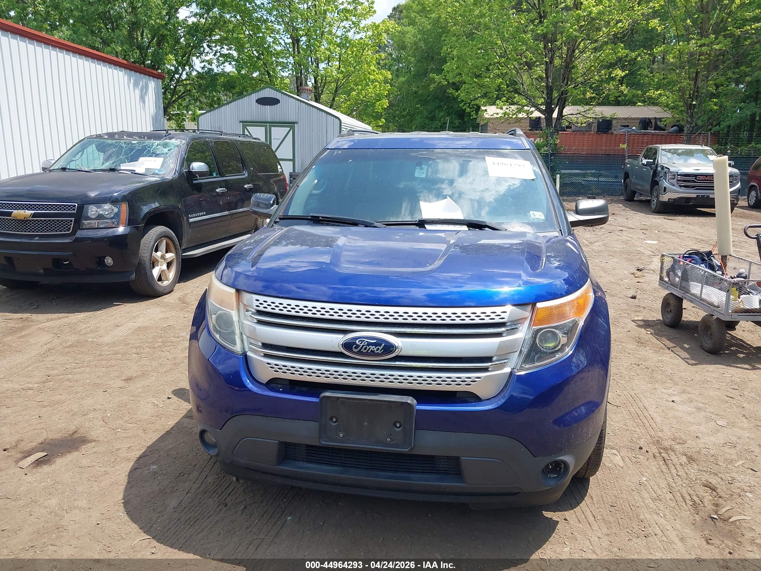 FORD EXPLORER image 6