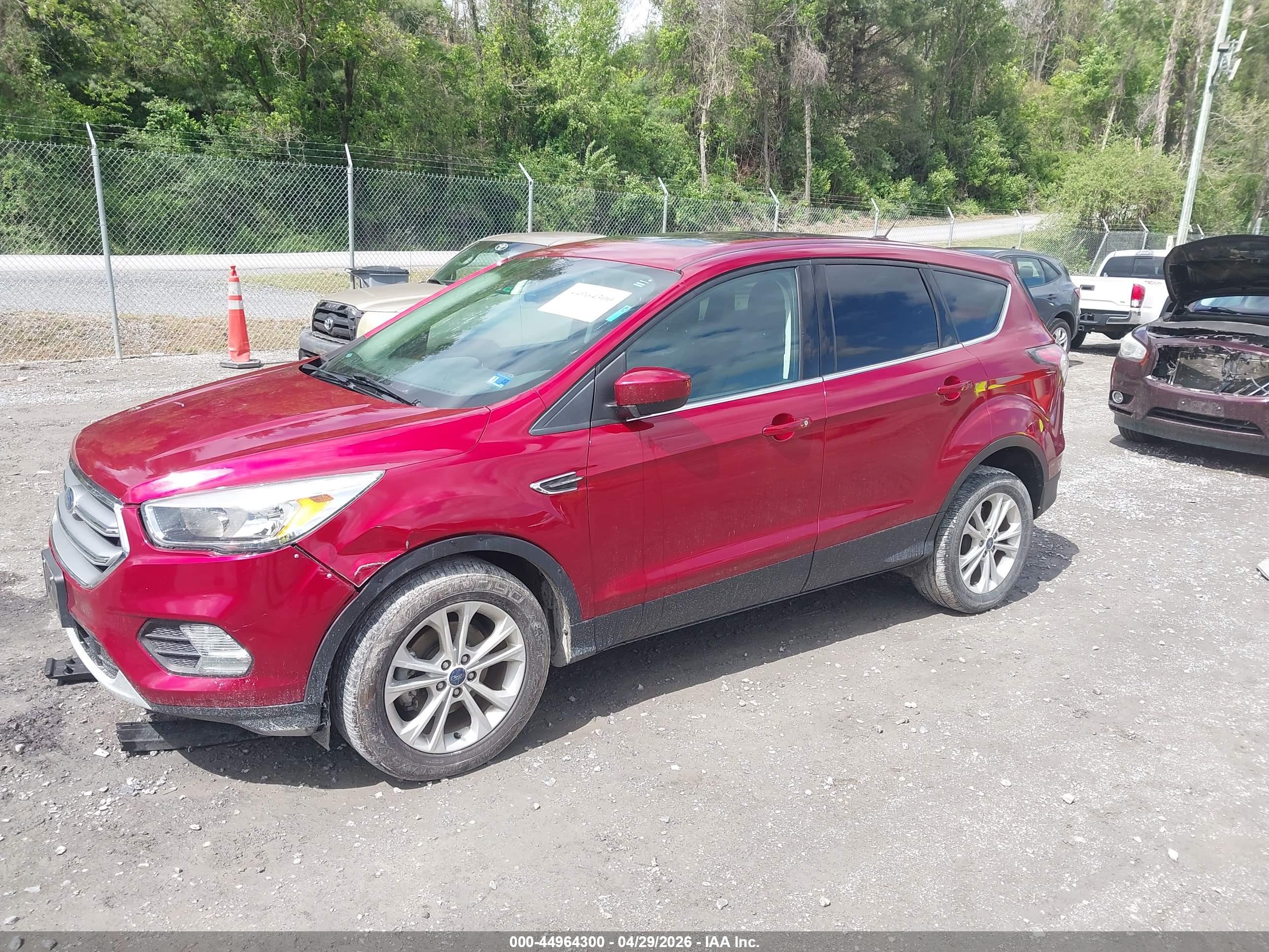 FORD ESCAPE image 2
