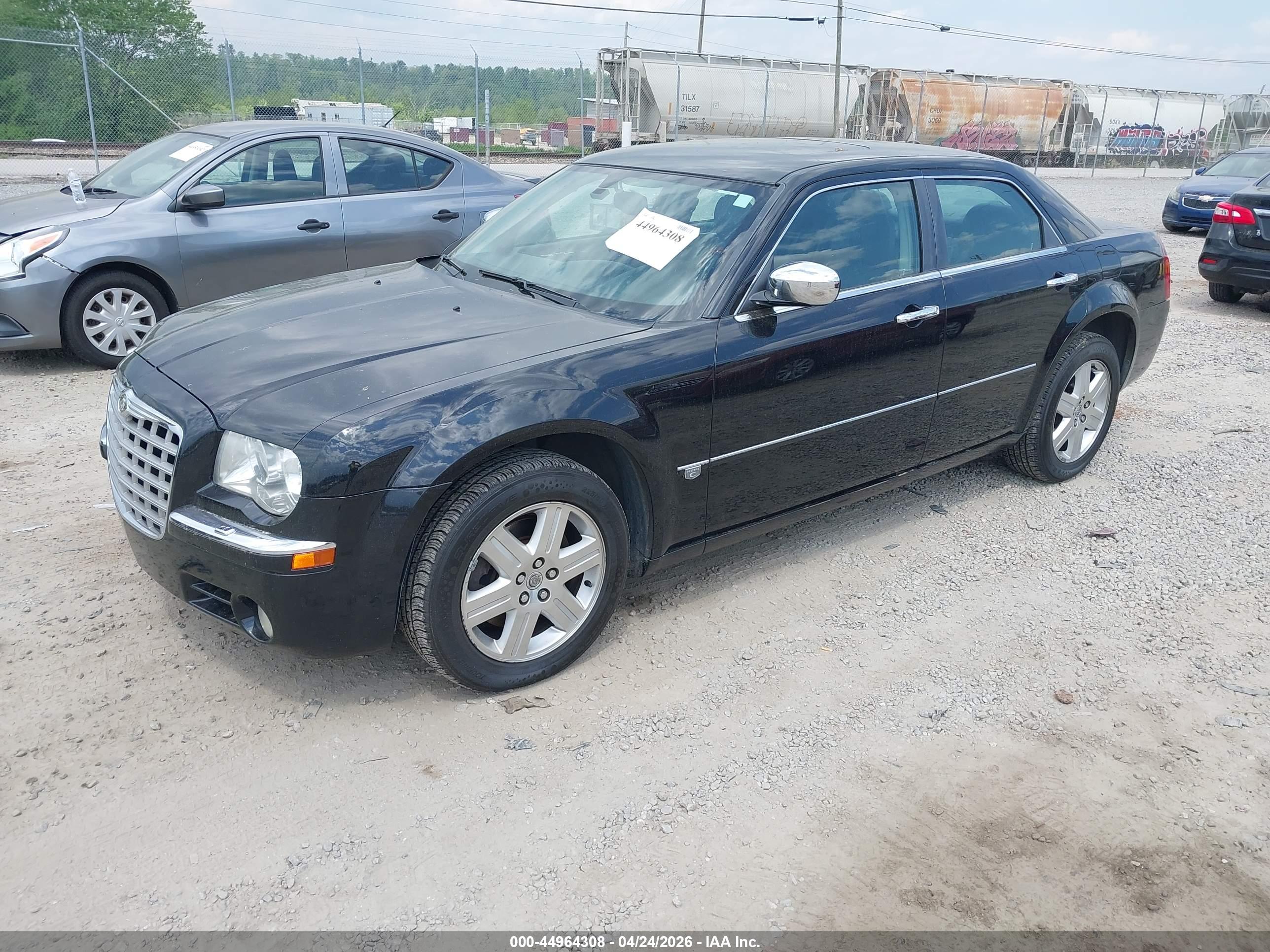 CHRYSLER 300C image 2