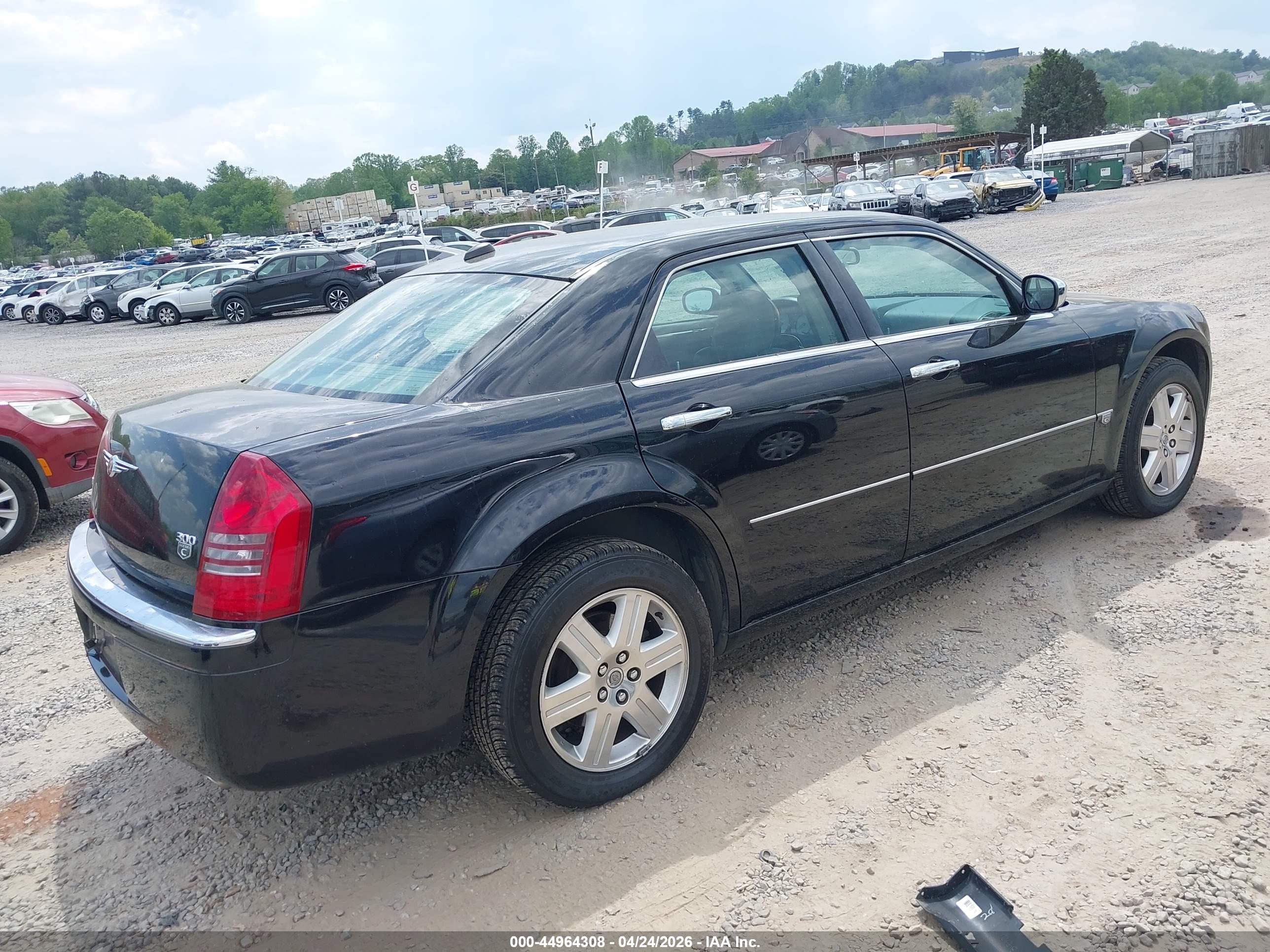CHRYSLER 300C image 4