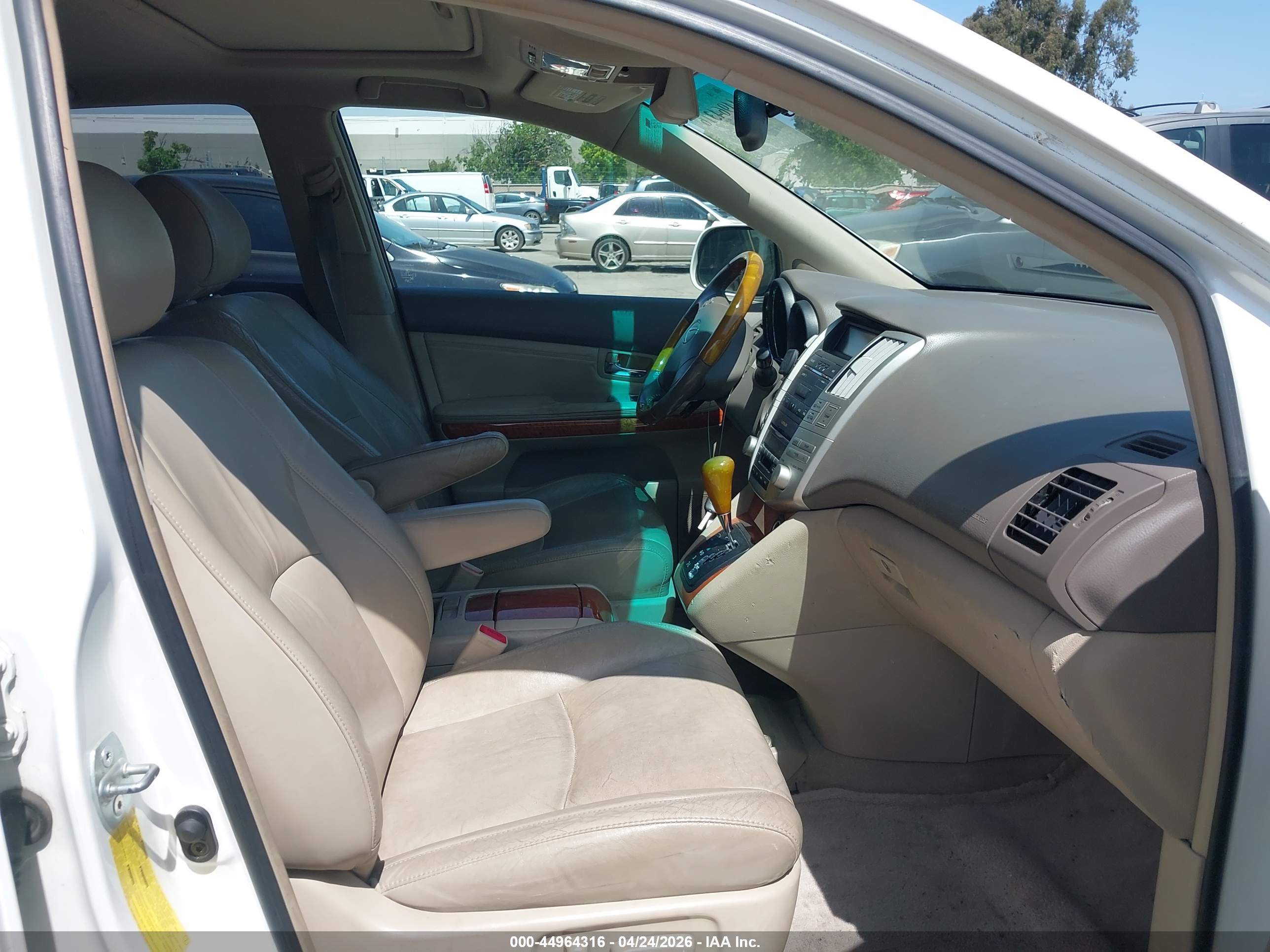 LEXUS RX image 5