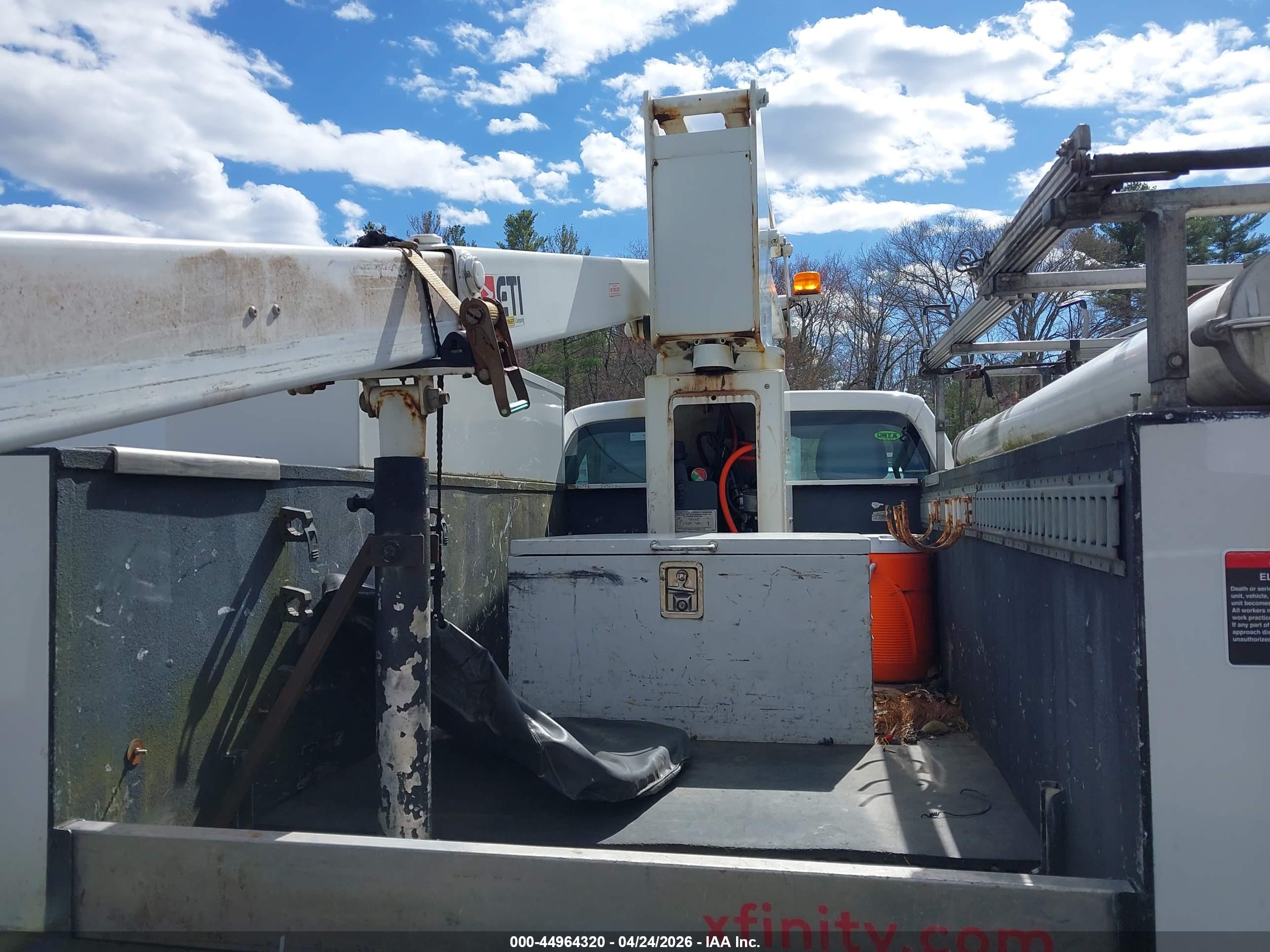 FORD F-450 image 7
