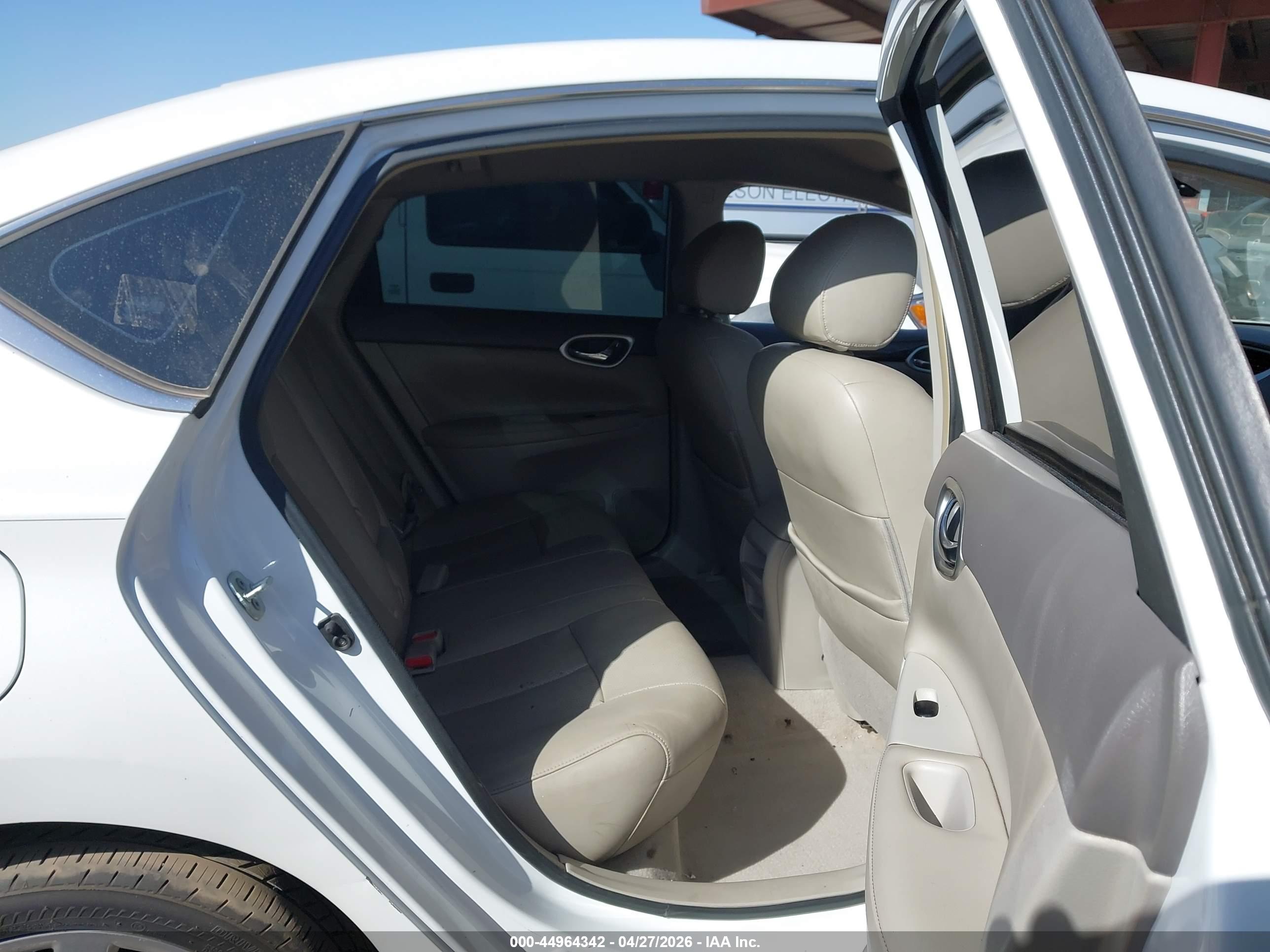 NISSAN SENTRA image 8