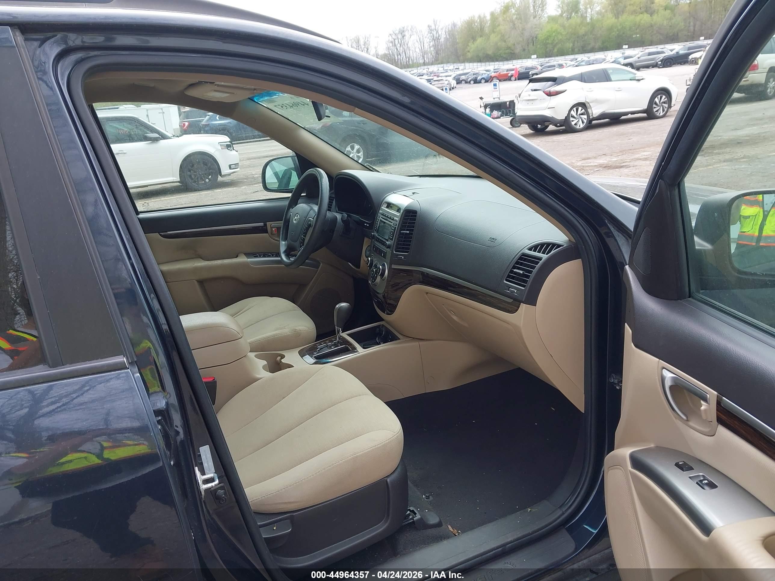 HYUNDAI SANTA image 5