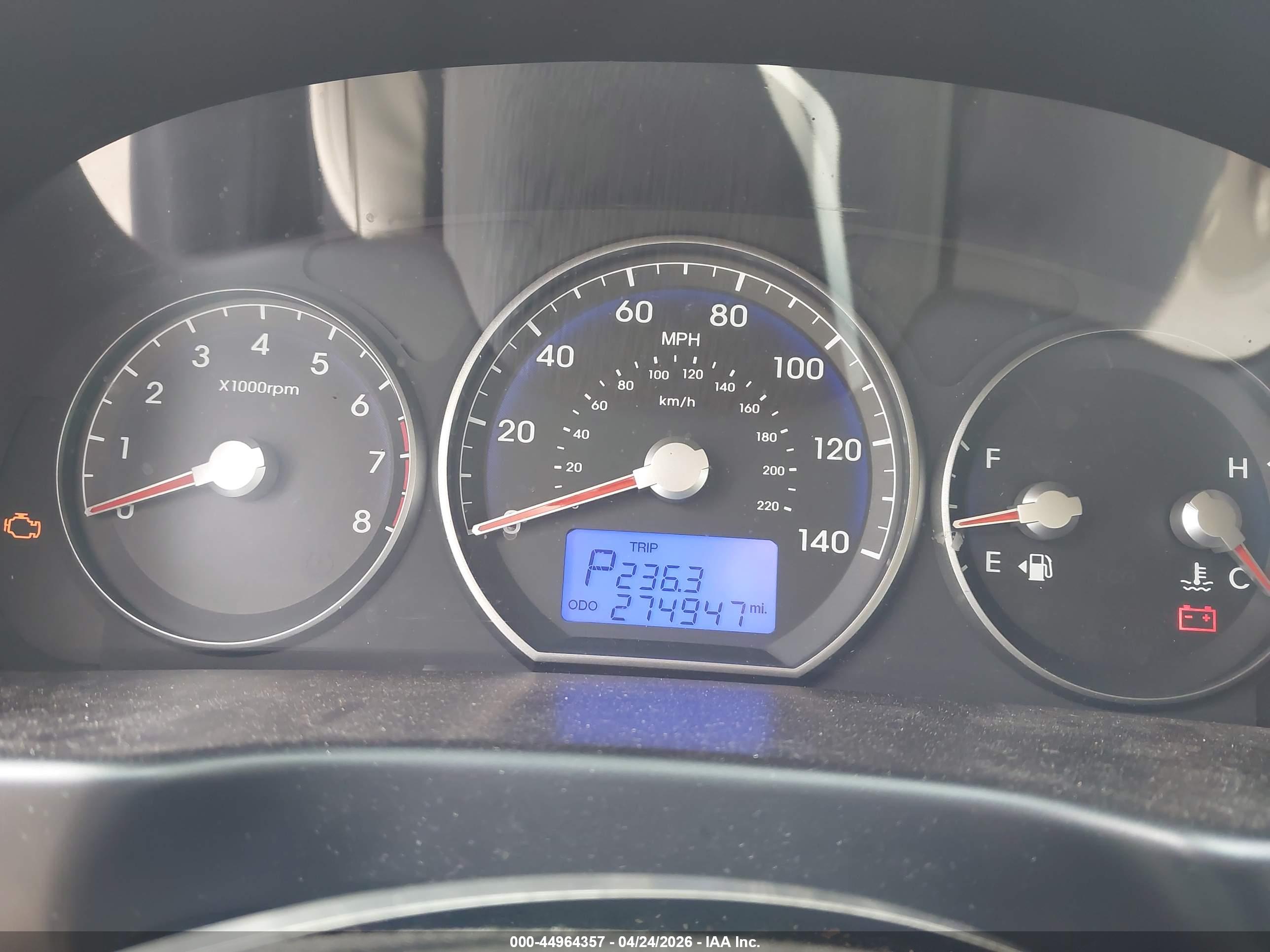HYUNDAI SANTA image 7