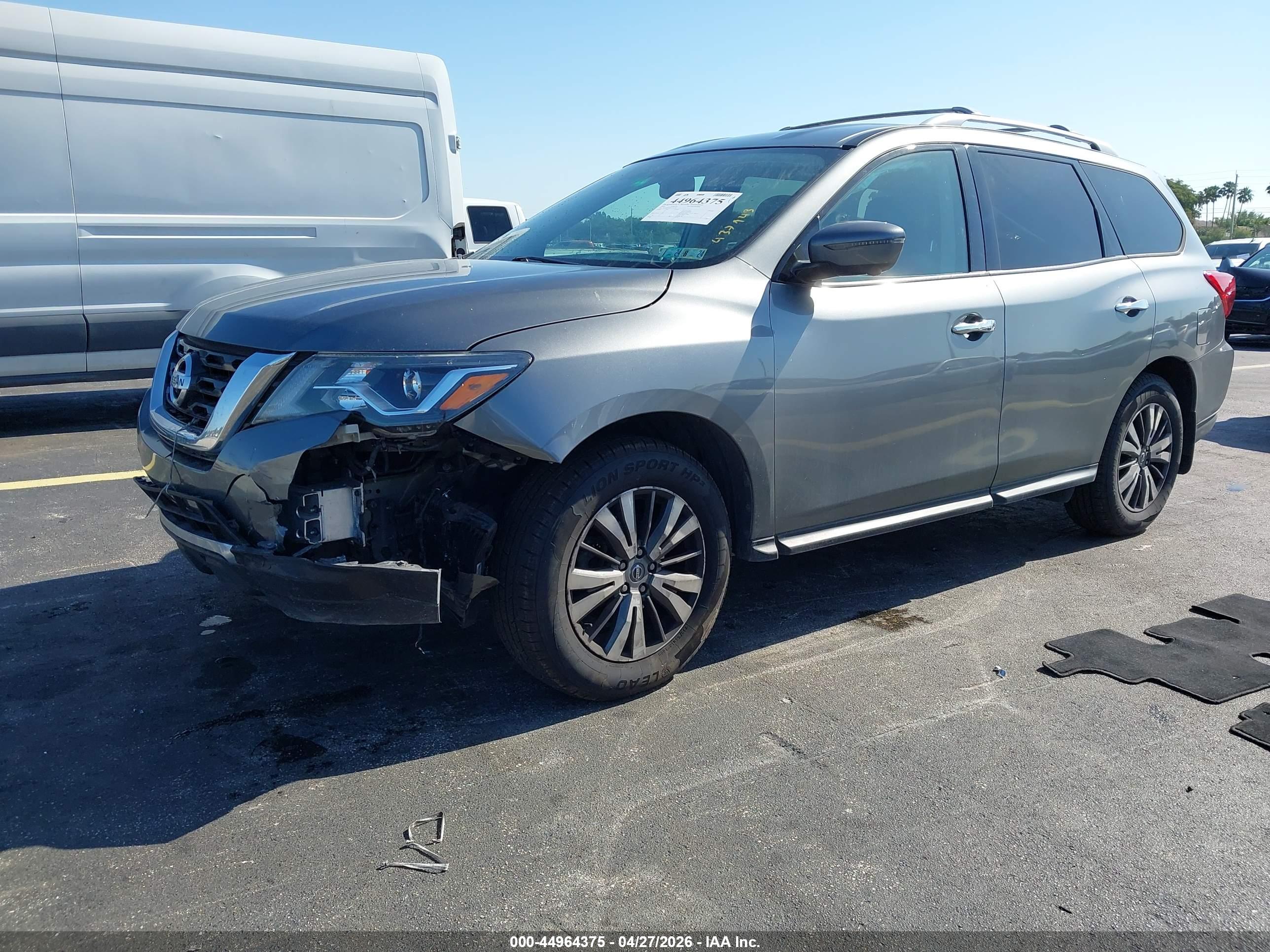 NISSAN PATHFINDER image 2