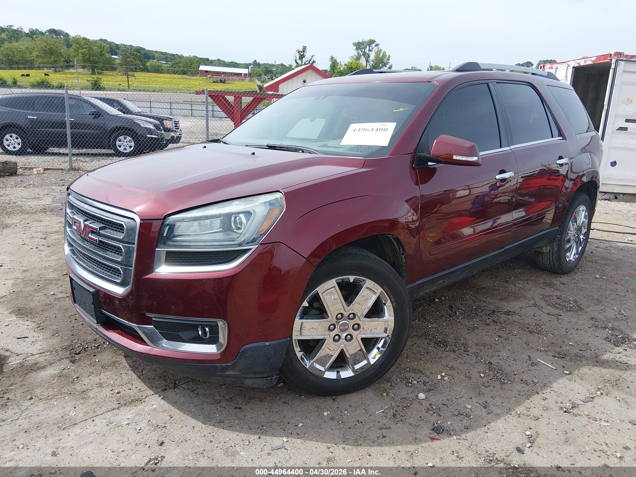 GMC ACADIA image 2