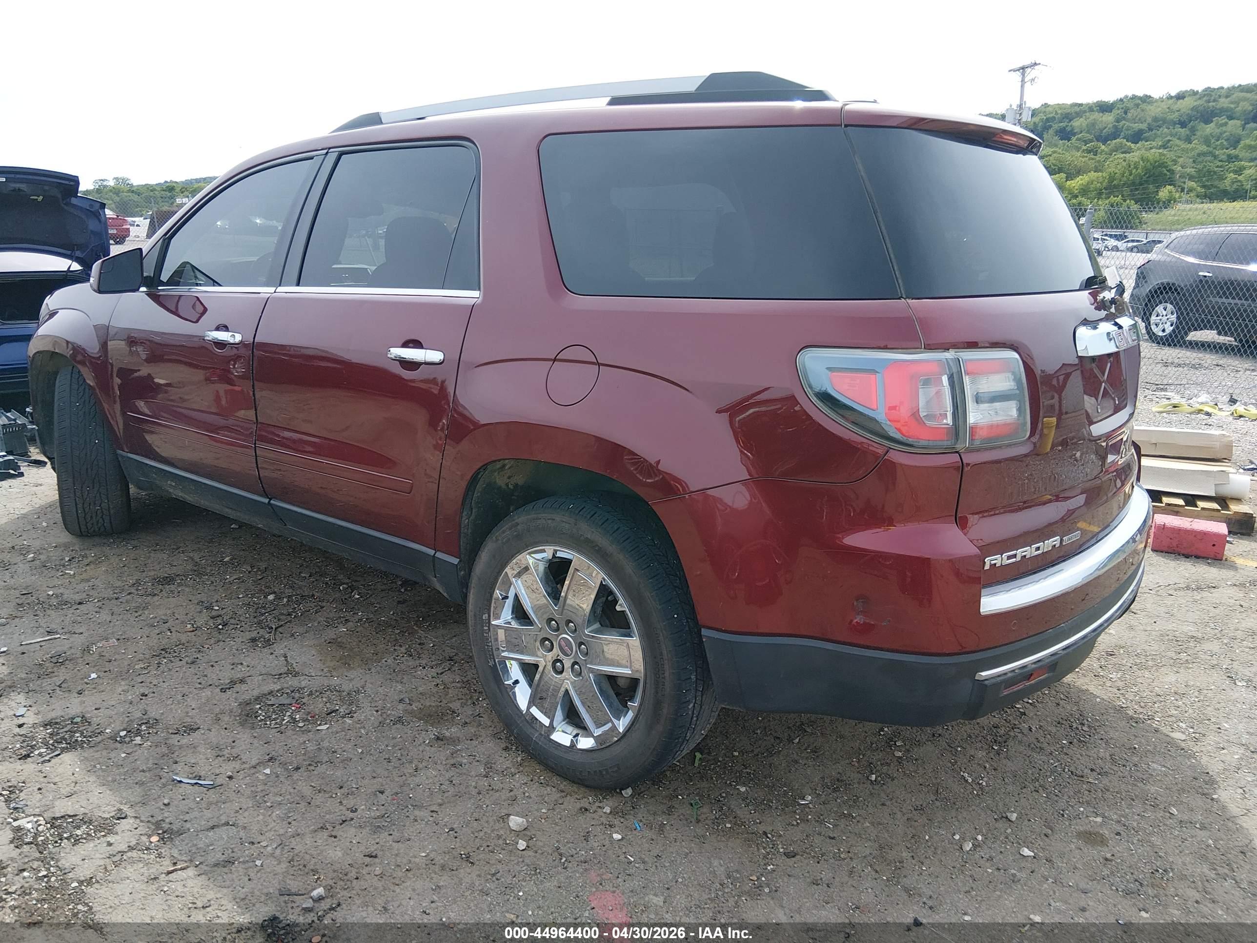 GMC ACADIA image 3