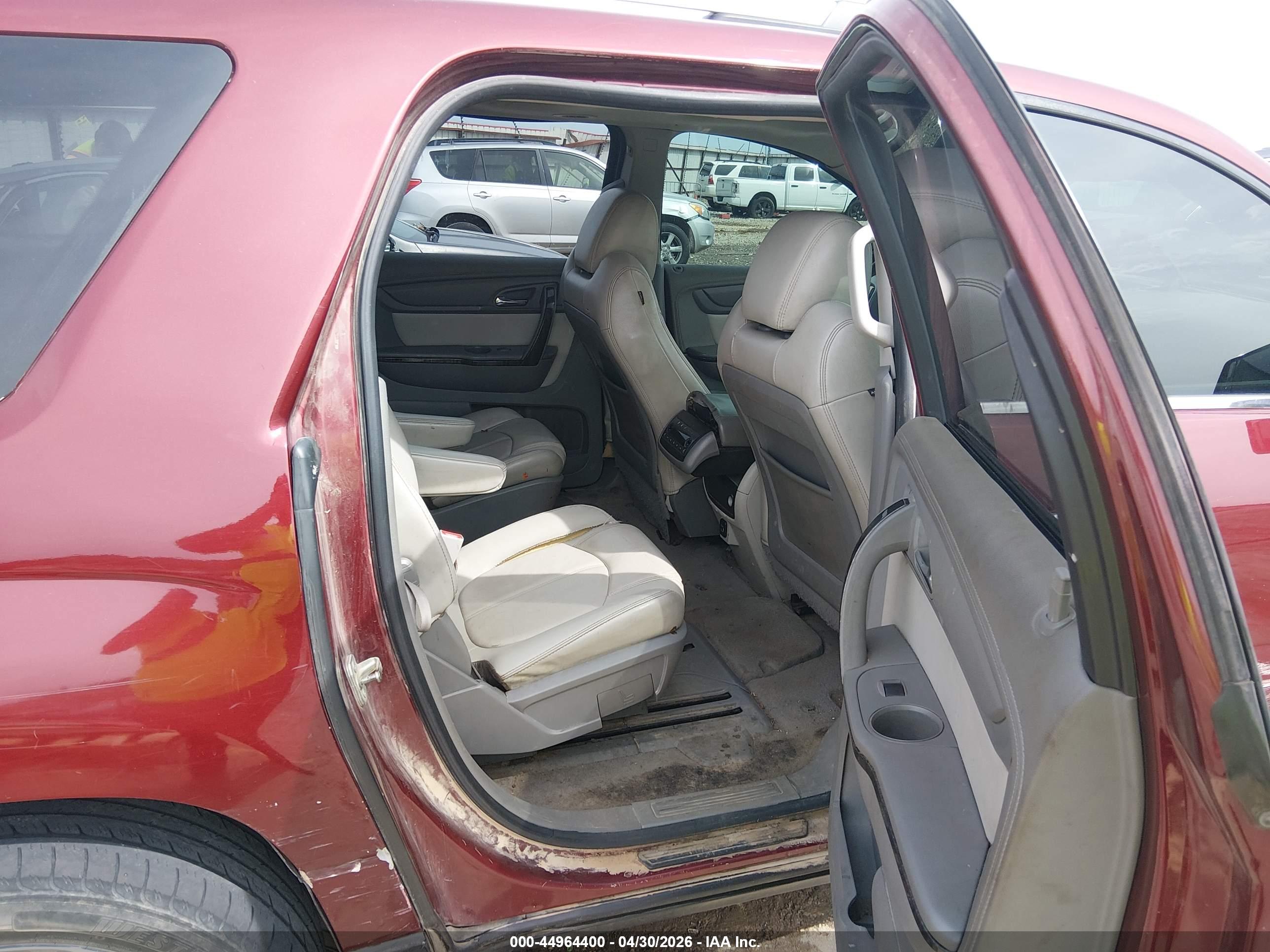 GMC ACADIA image 8