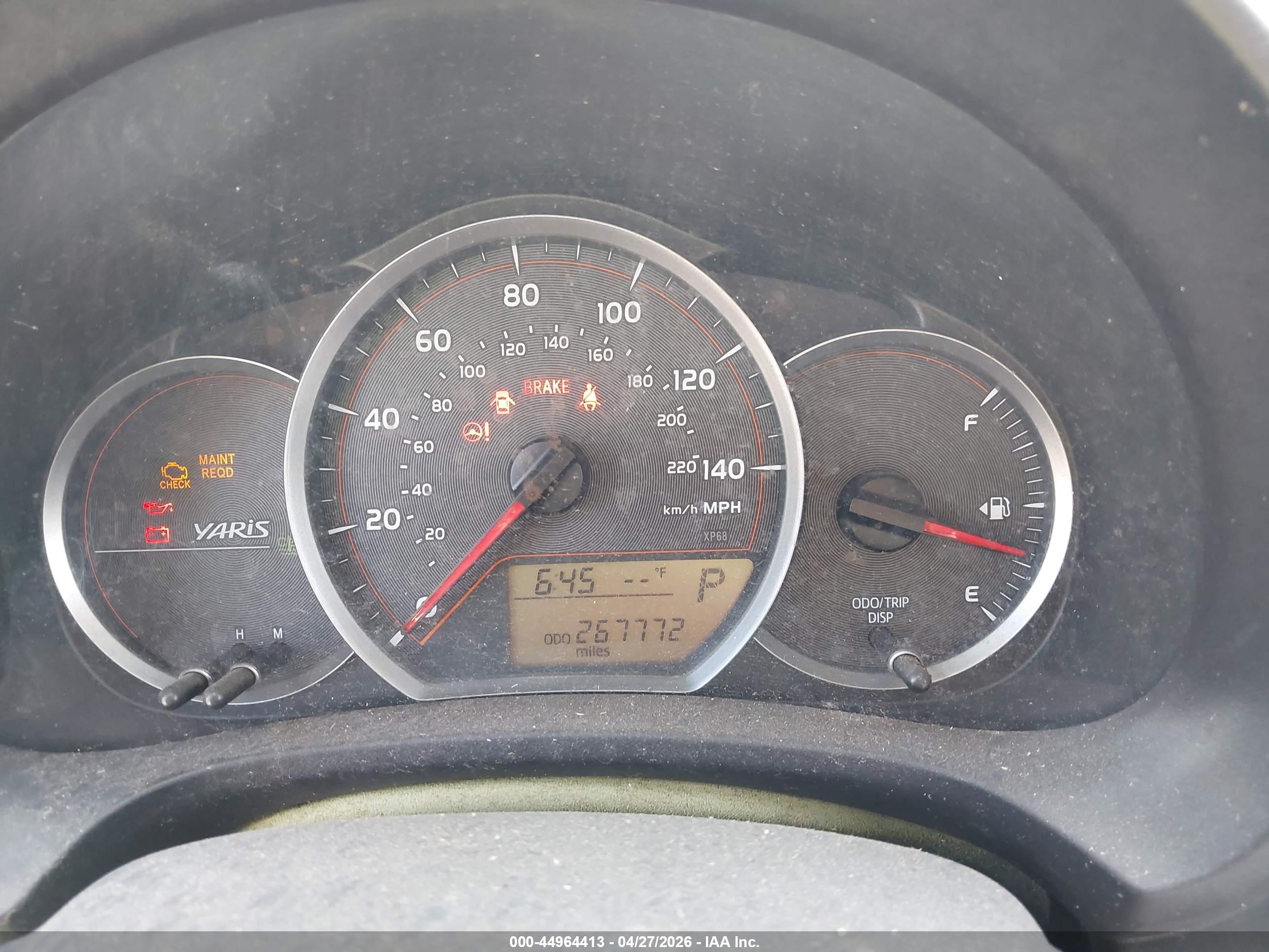 TOYOTA YARIS image 7