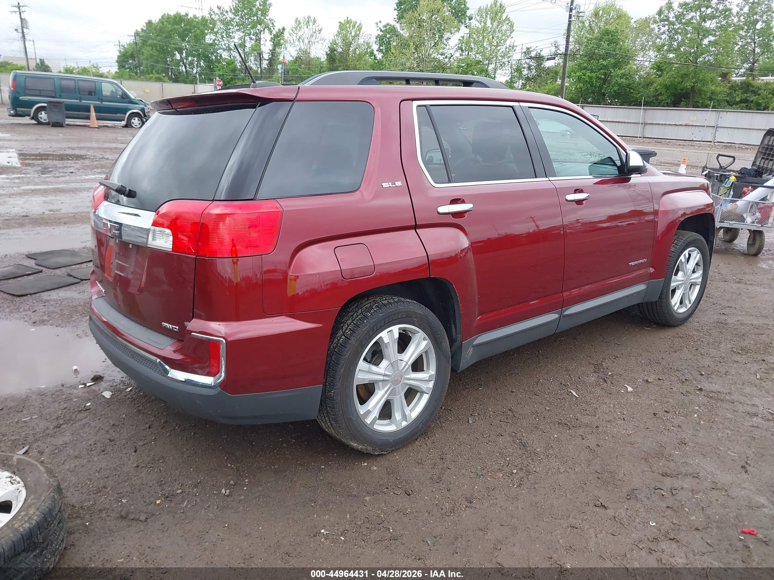 GMC TERRAIN image 4