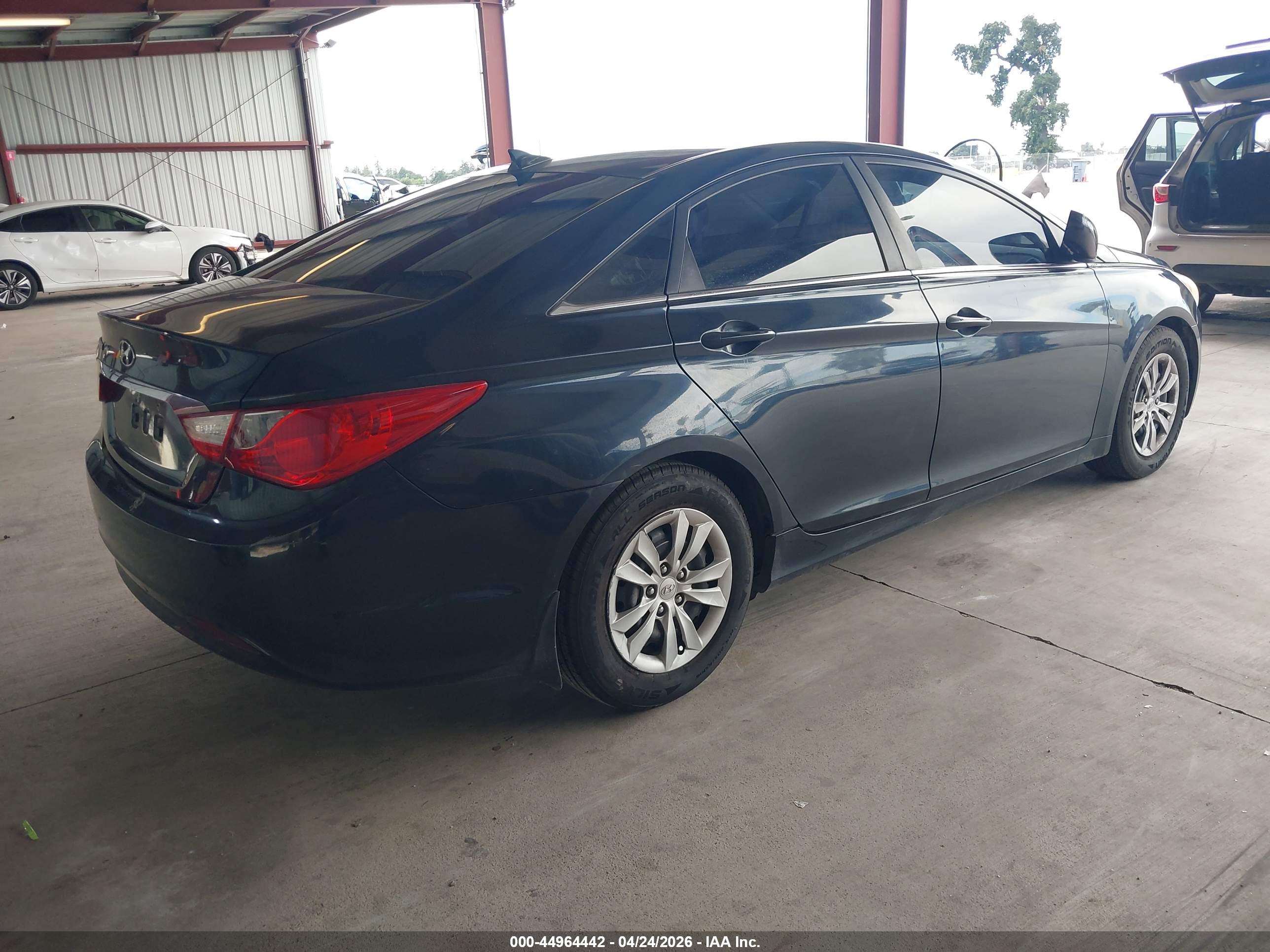 HYUNDAI SONATA image 4