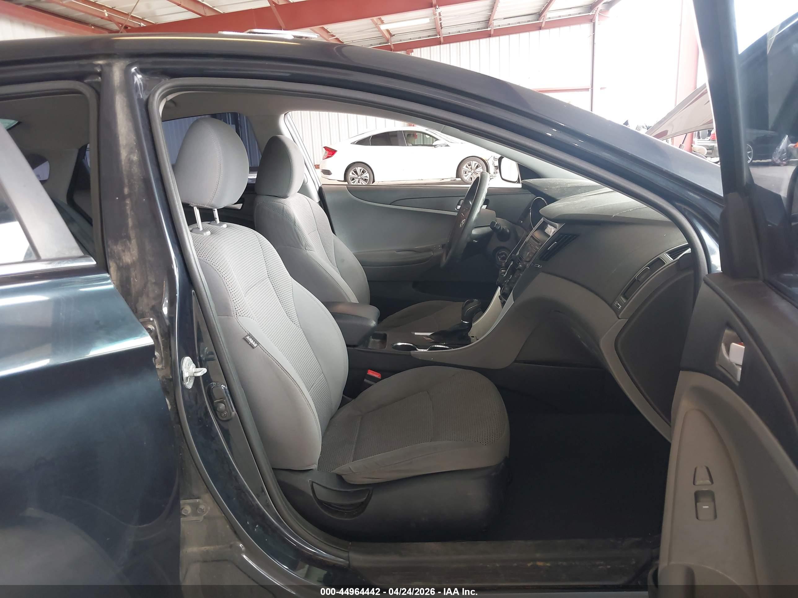 HYUNDAI SONATA image 5