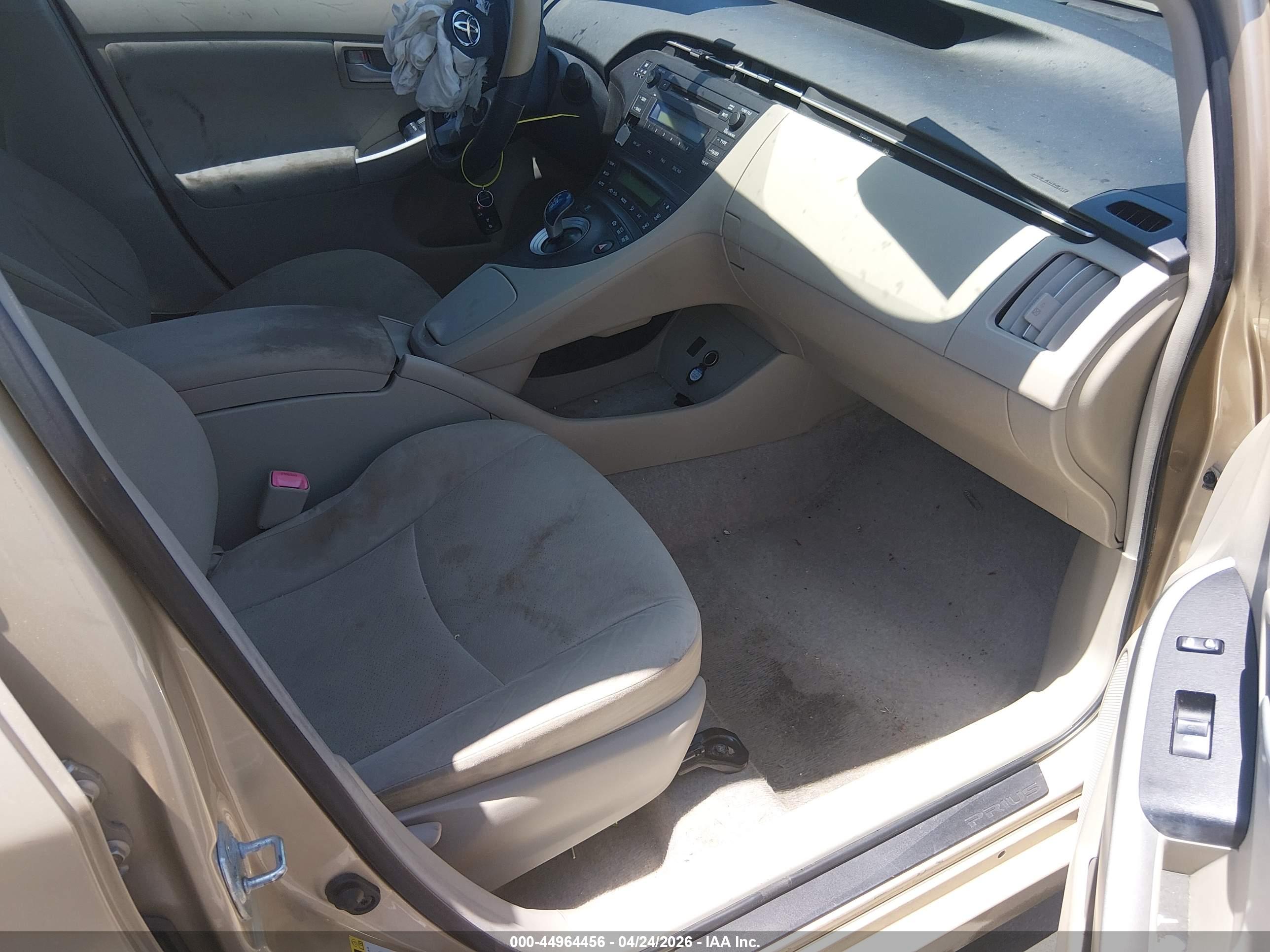TOYOTA PRIUS image 5