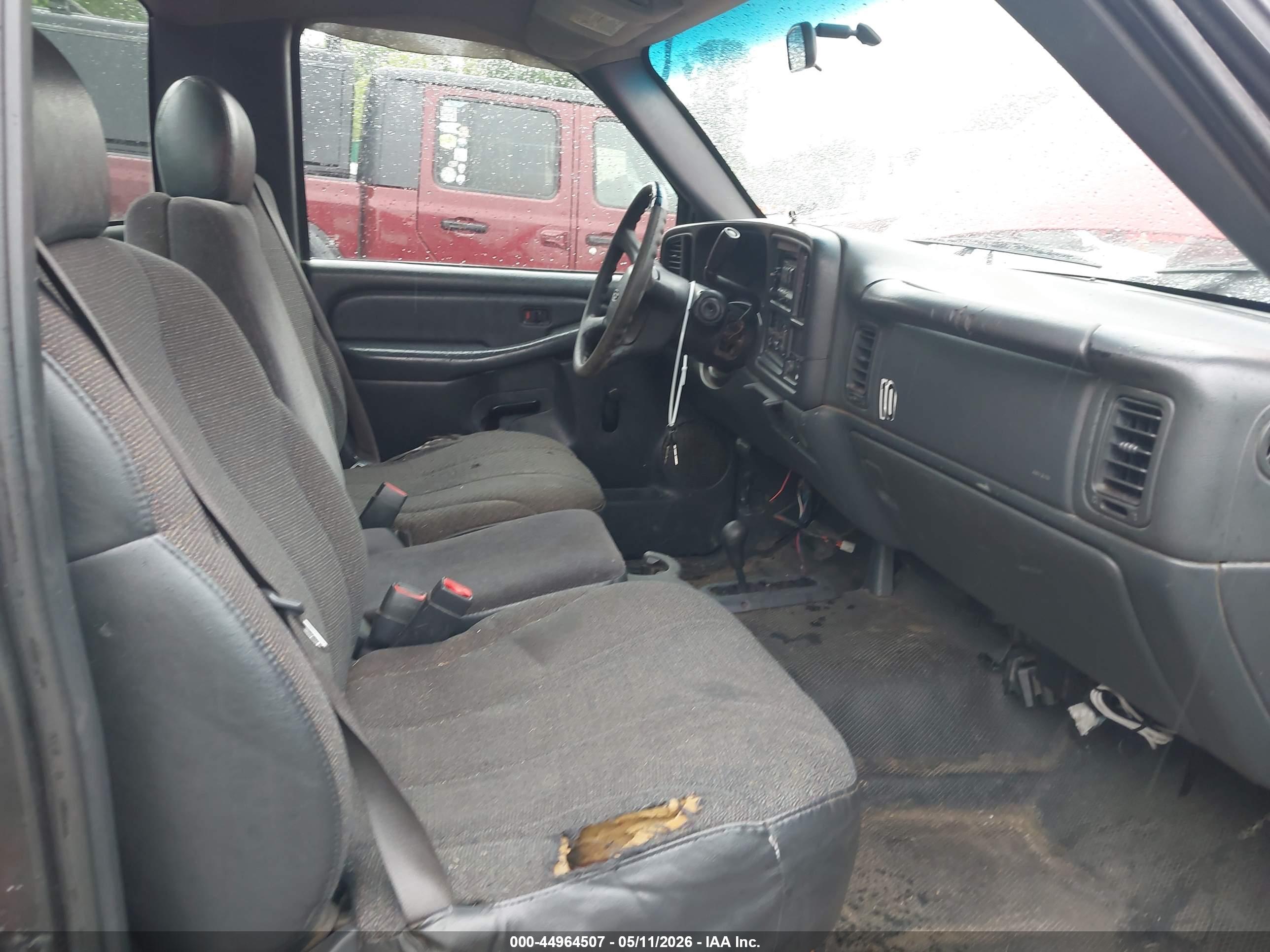 CHEVROLET SILVERADO image 5