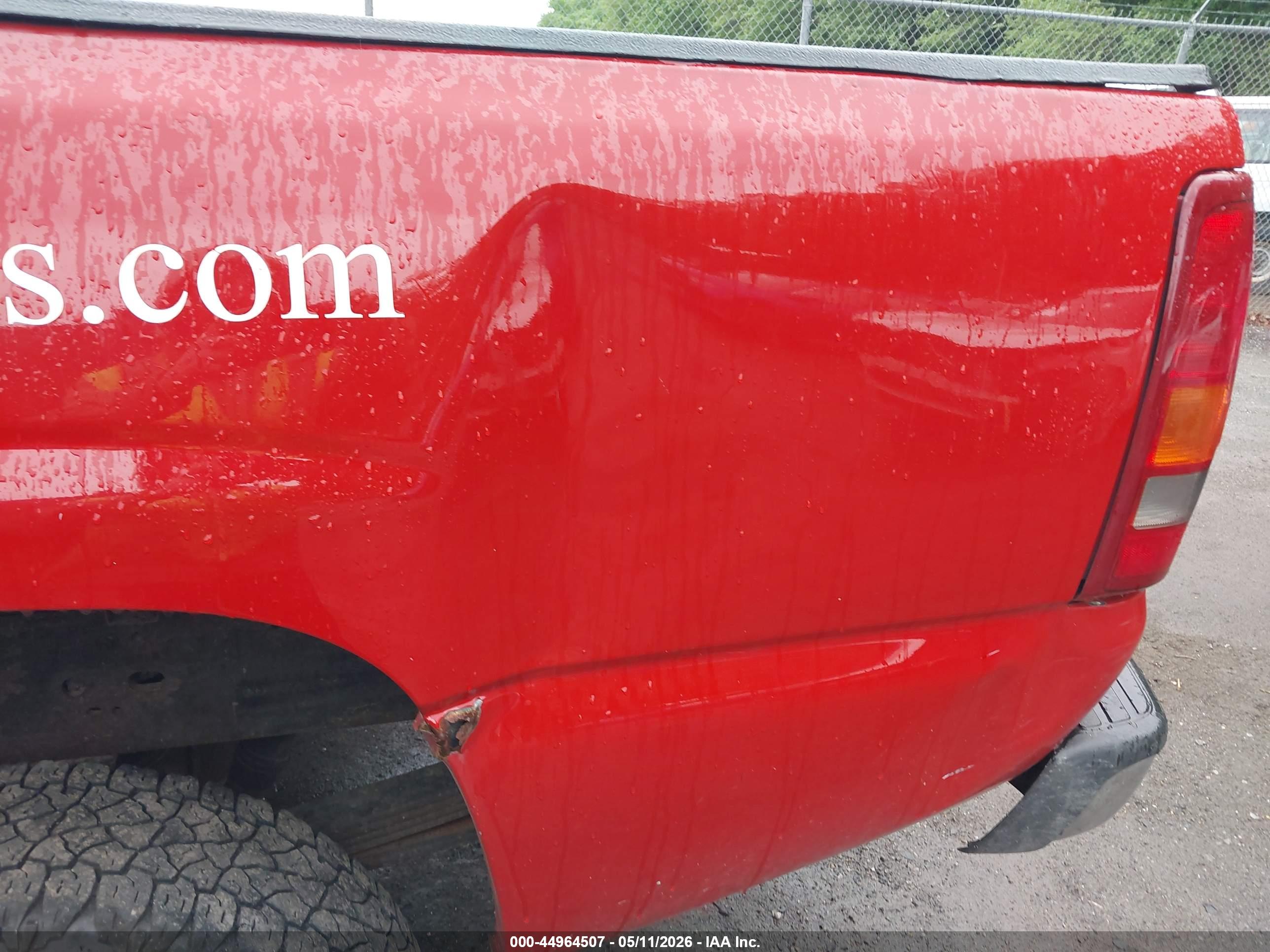 CHEVROLET SILVERADO image 6