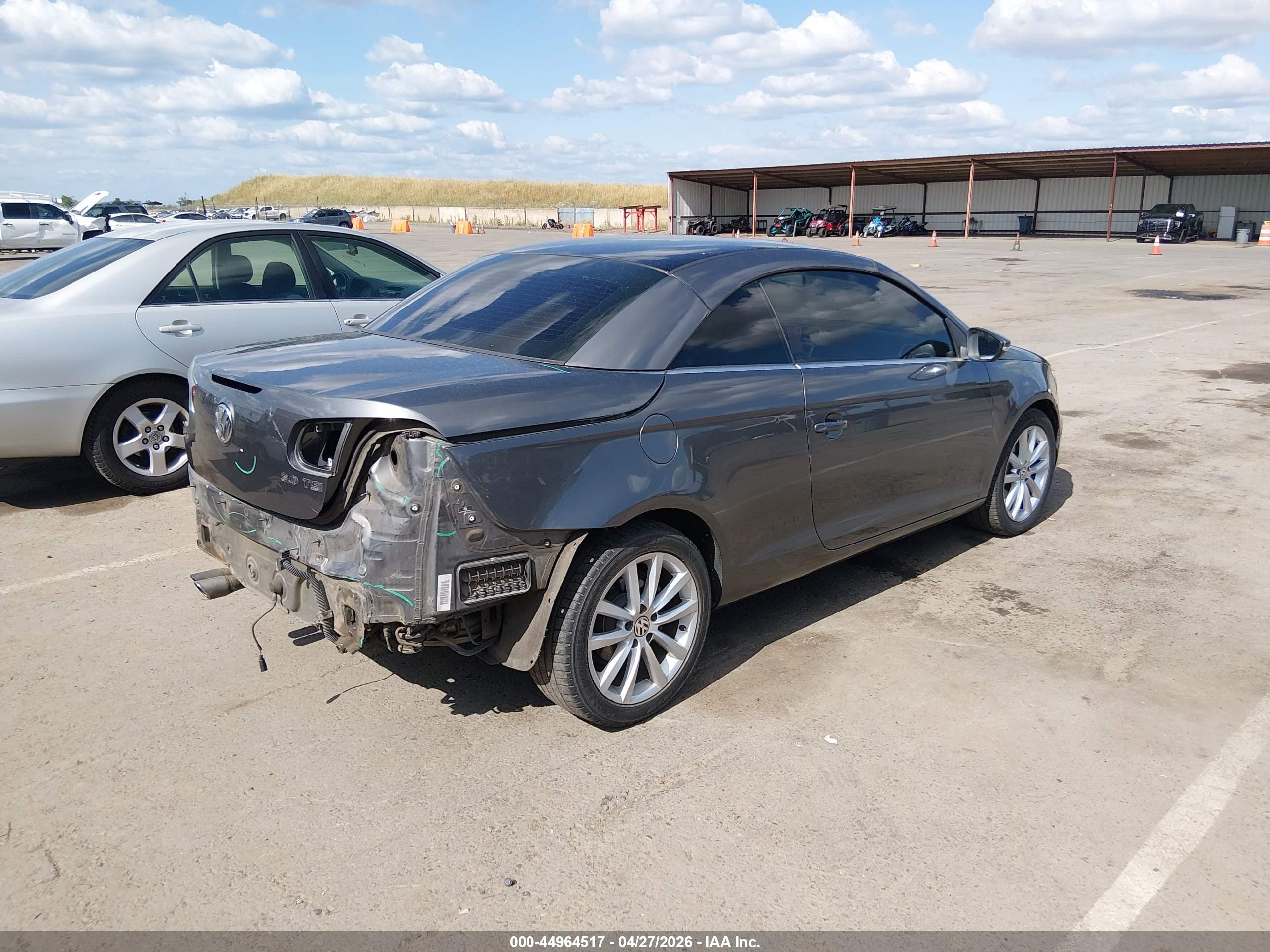 VOLKSWAGEN EOS image 4