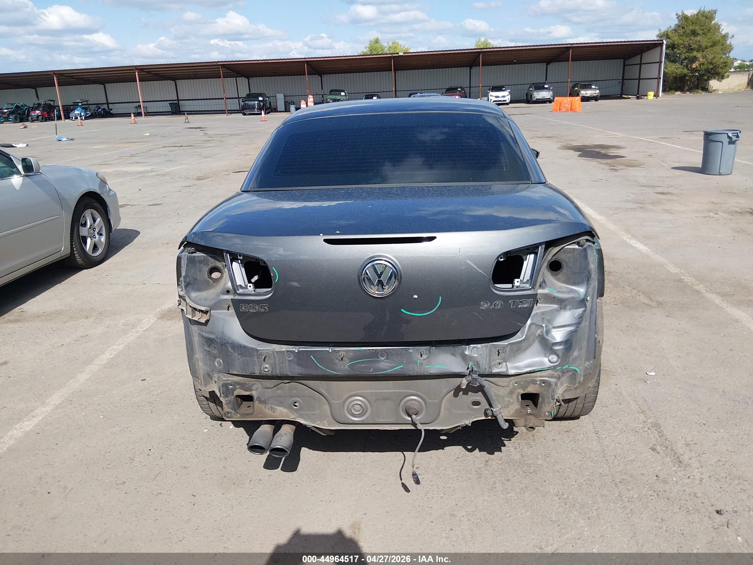 VOLKSWAGEN EOS image 6