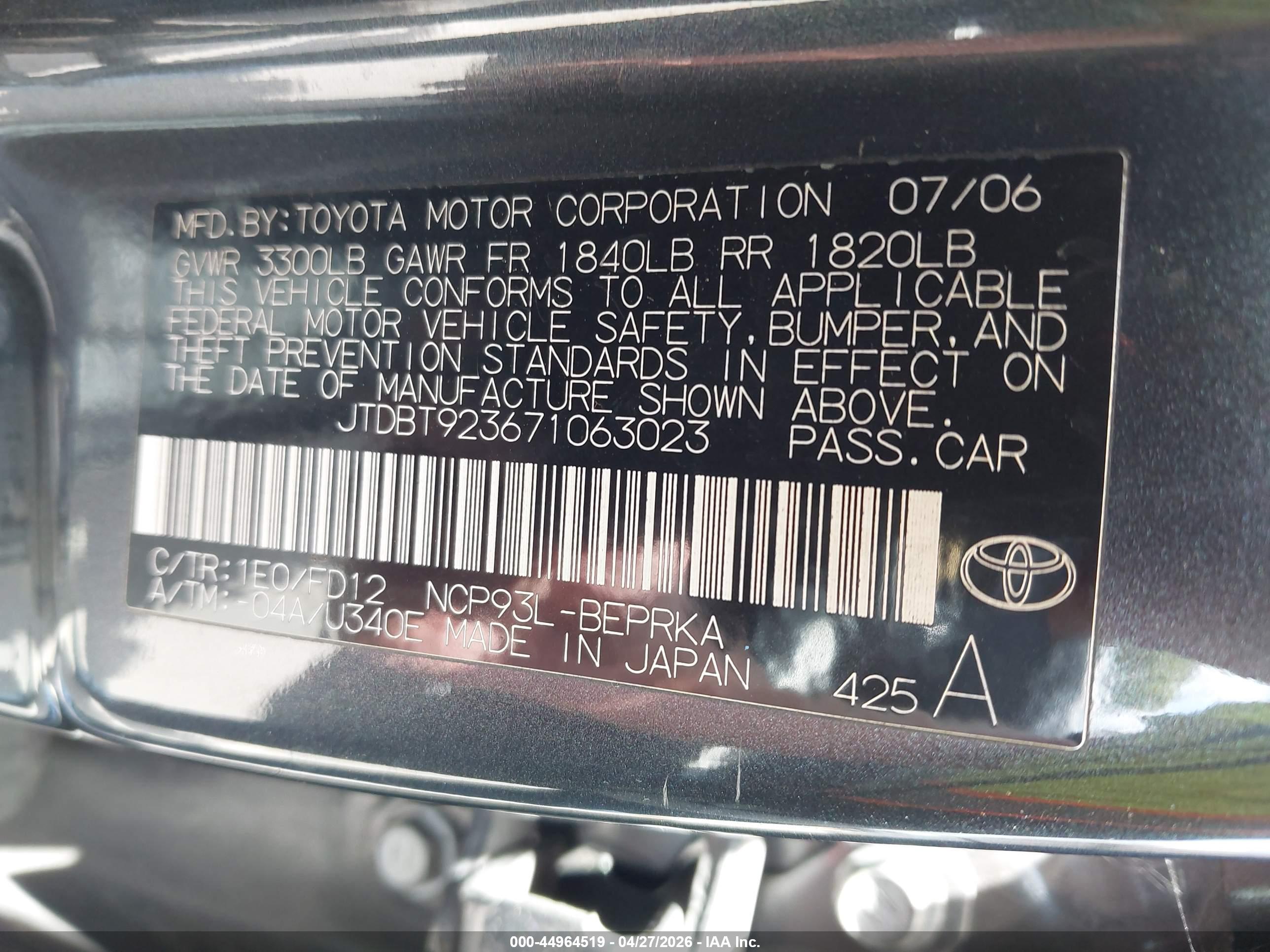 TOYOTA YARIS image 9