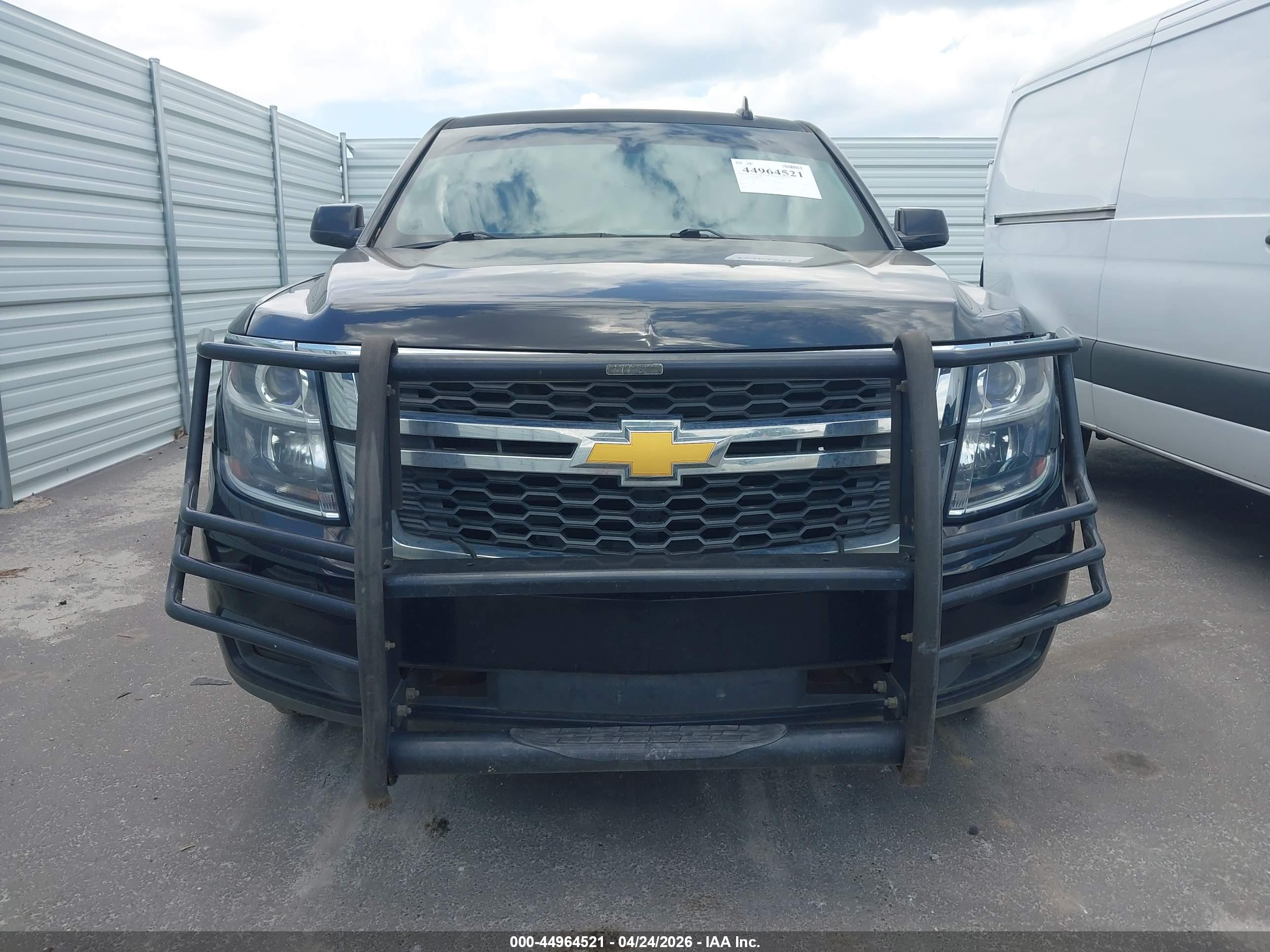 CHEVROLET TAHOE image 6