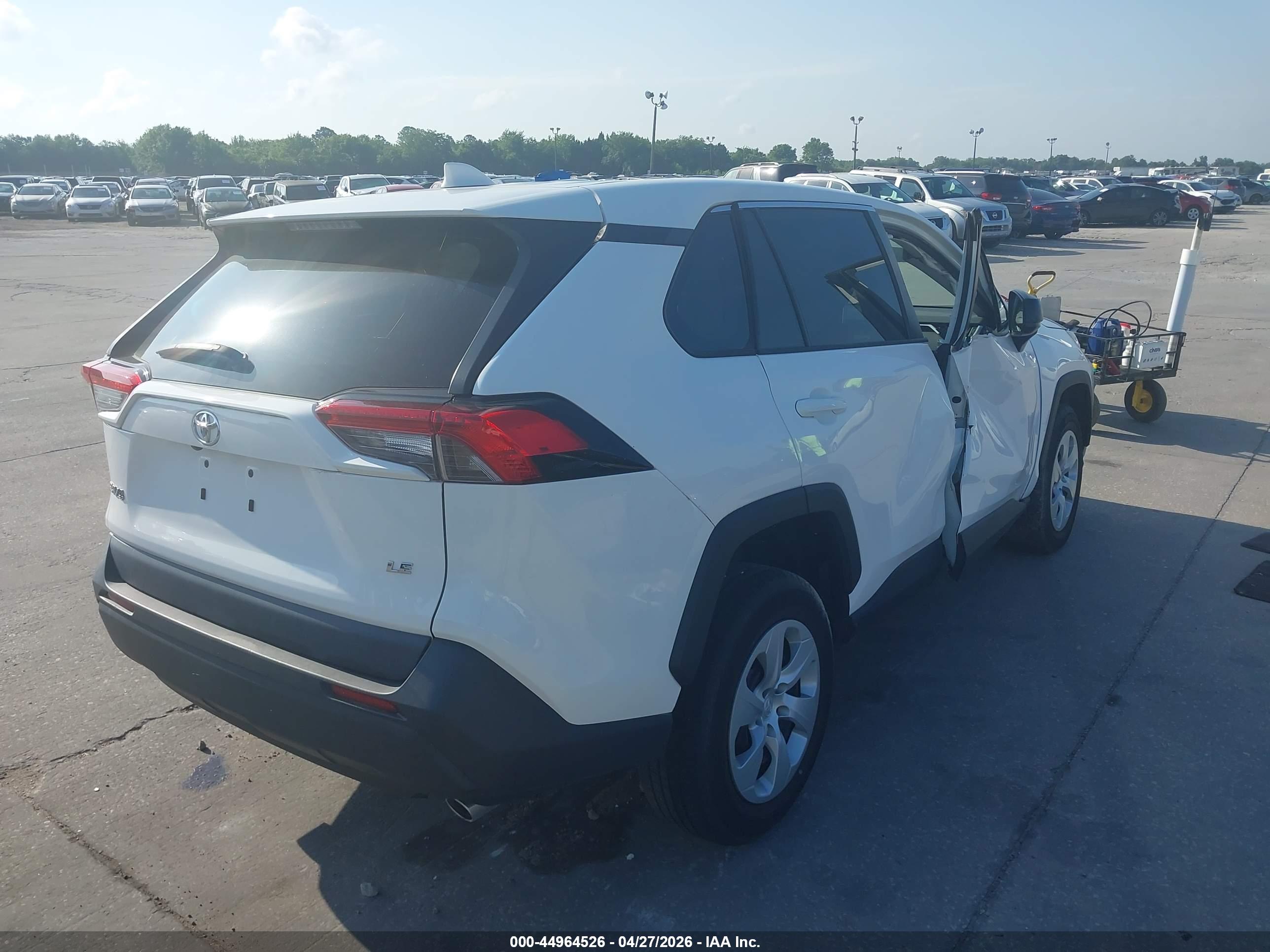 TOYOTA RAV4 image 4