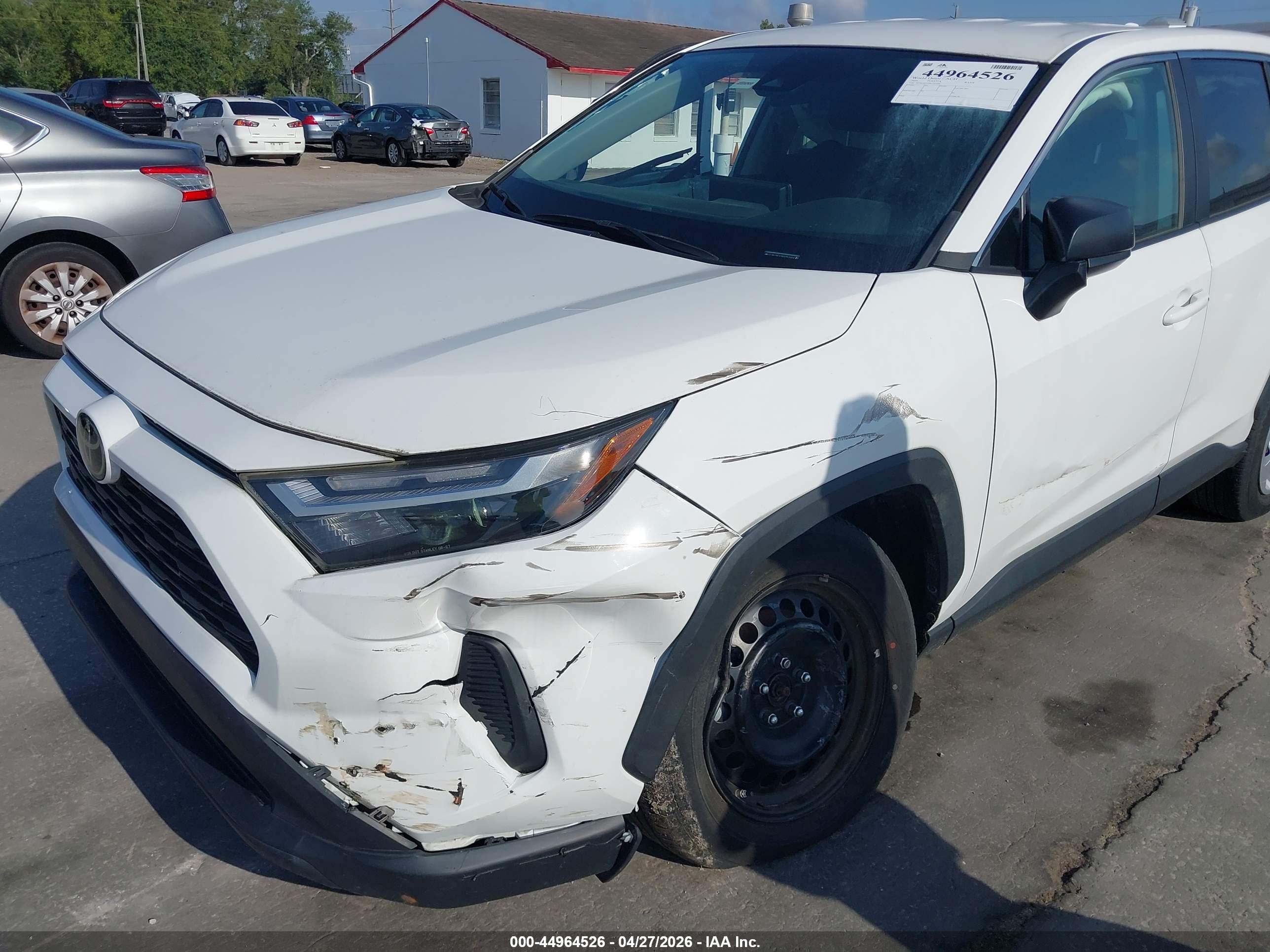 TOYOTA RAV4 image 6