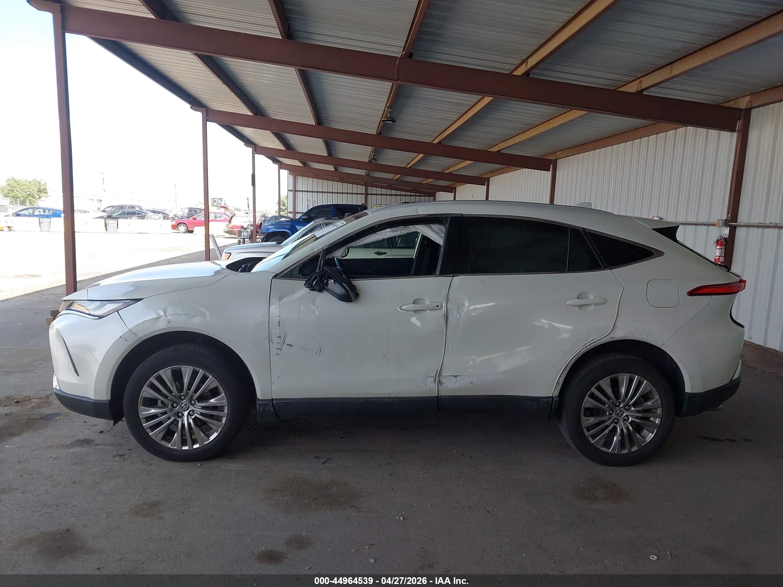 TOYOTA VENZA image 6
