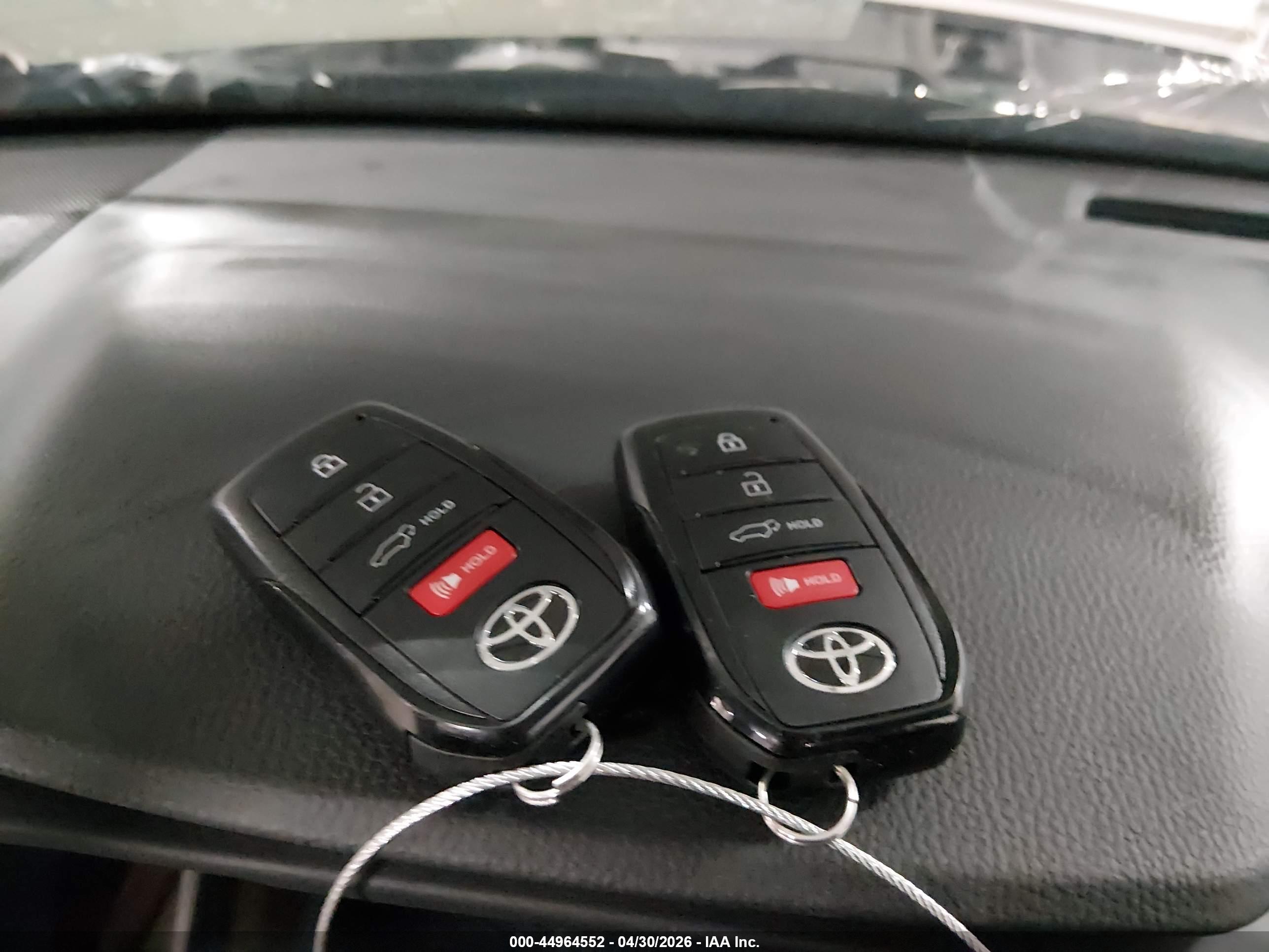 TOYOTA GRAND image 11