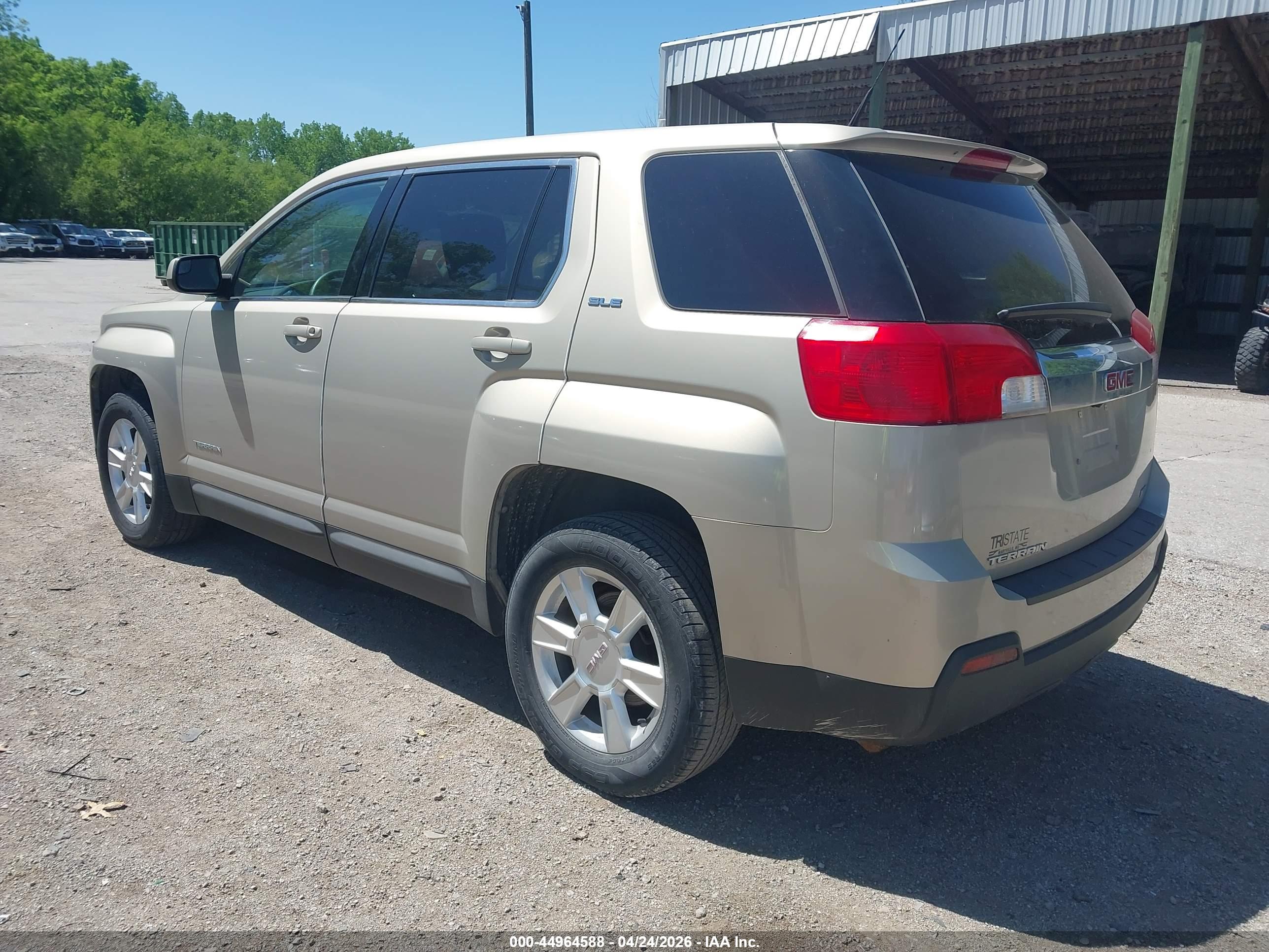 GMC TERRAIN image 3